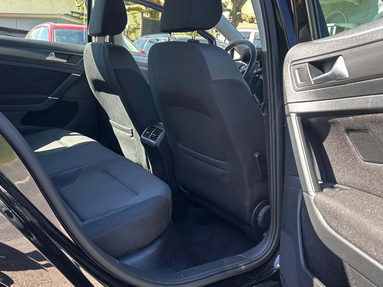 VW Golf 1.5 TSI EVO Comfortline DSG-image-15