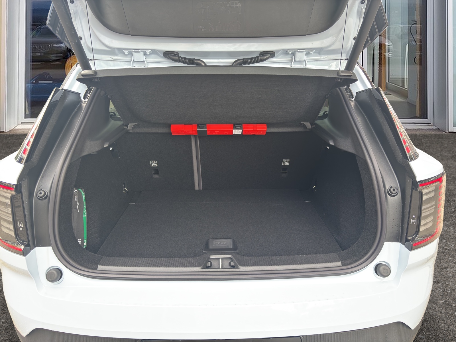 VOLVO EX30 E60 Twin Ultra Performance AWD-image-6