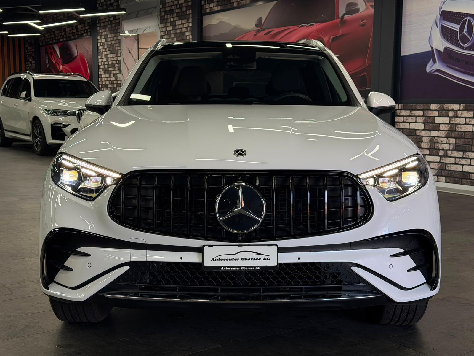 MERCEDES-BENZ GLC 300 AMG Line | AHK |AIRMATIC | Hinterachslenkung | DISTRONIC | 360° Kamera | KEYLESS-GO | Panoramadach-showroom-element-2