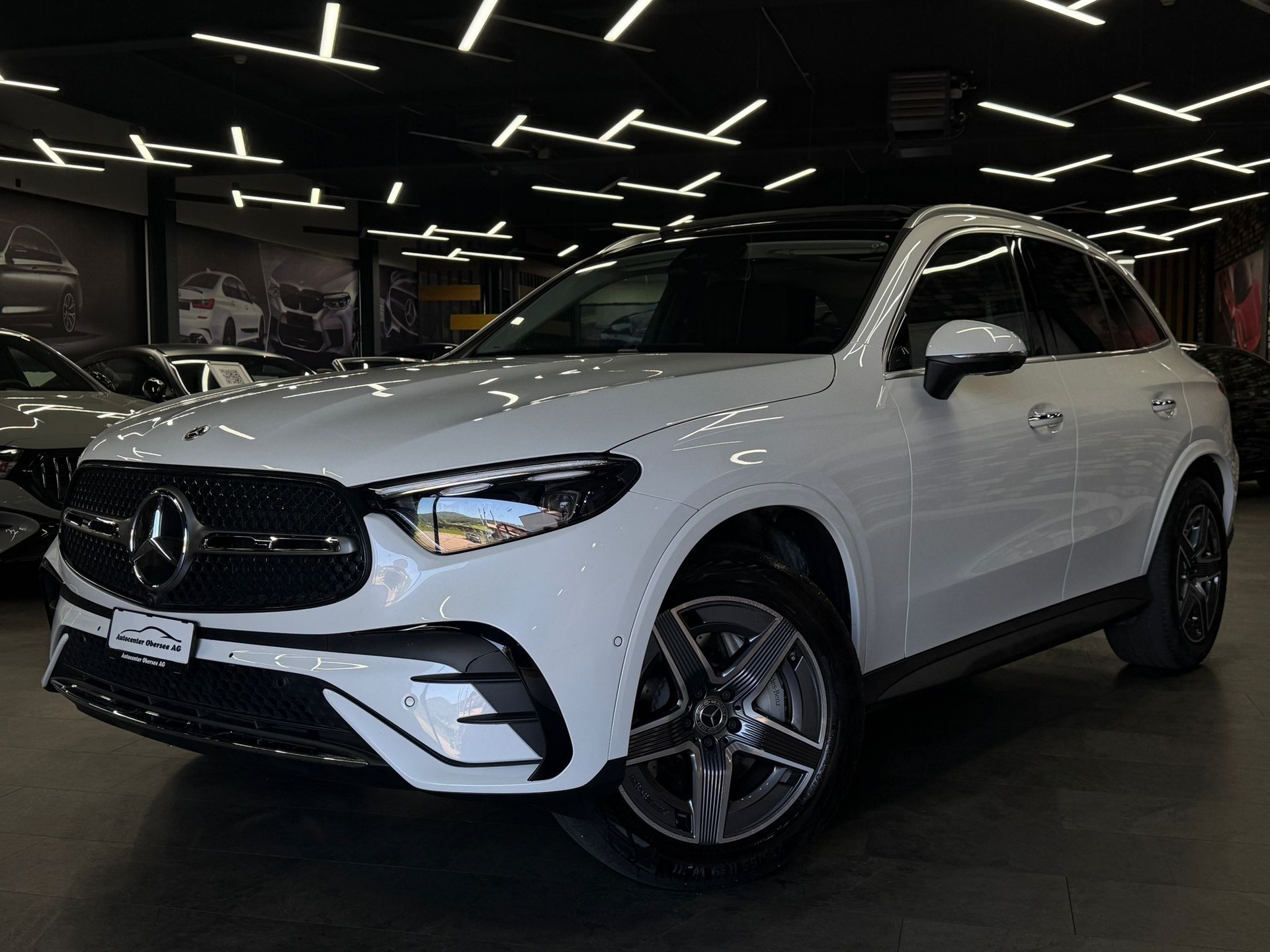 MERCEDES-BENZ GLC 300 4Matic AMG Line 9G-Tronic