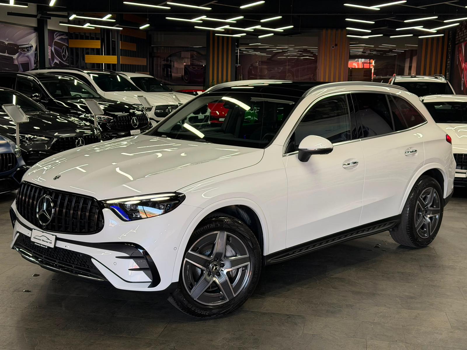 MERCEDES-BENZ GLC 300 AMG Line | AHK |AIRMATIC | Hinterachslenkung | DISTRONIC | 360° Kamera | KEYLESS-GO | Panoramadach