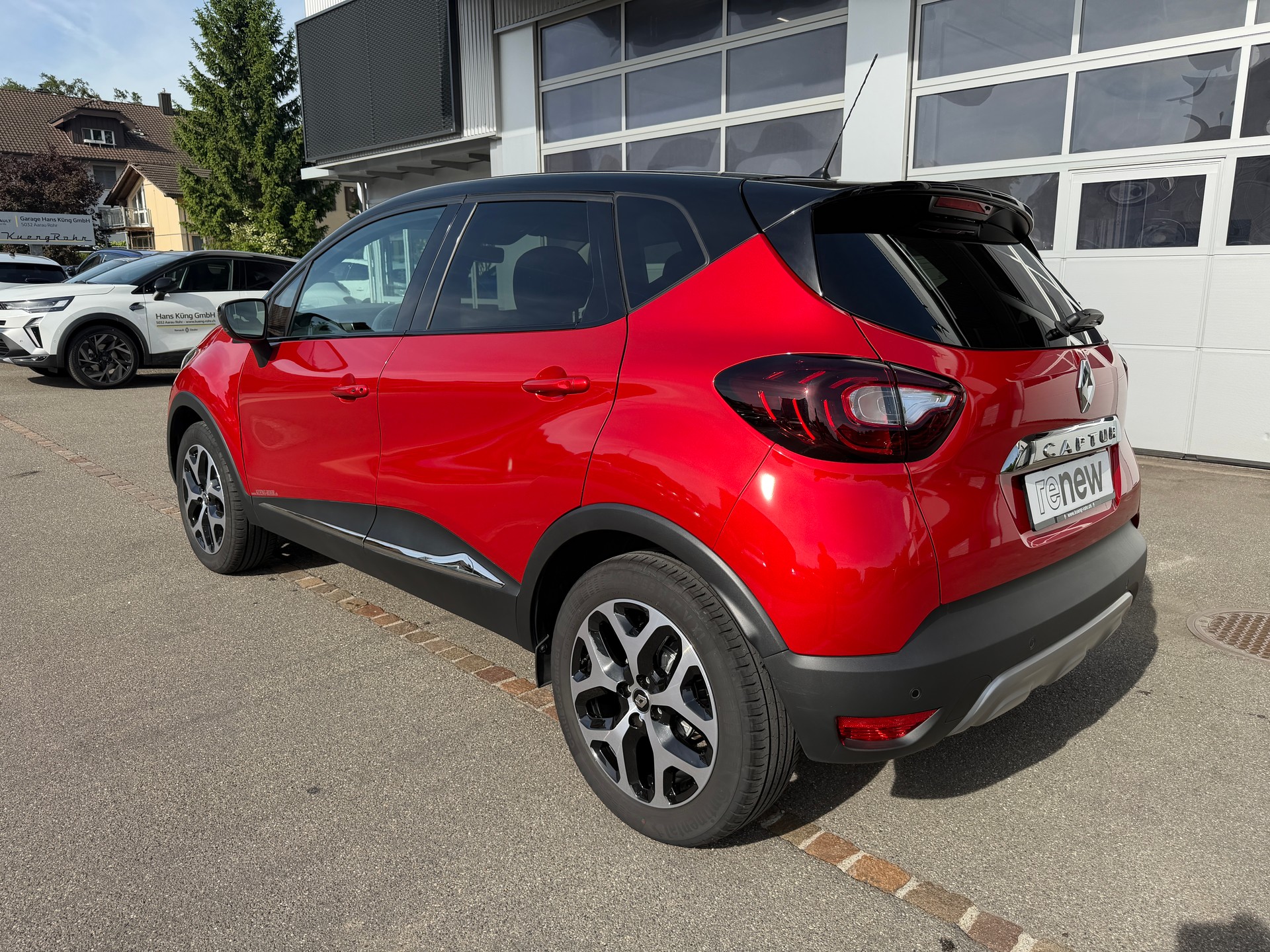 RENAULT Captur 1.2 TCe Intens EDC S/S-showroom-element-1