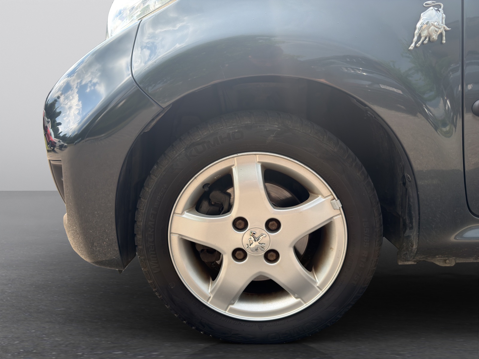 PEUGEOT 107 1.0 Swiss Edition-image-24