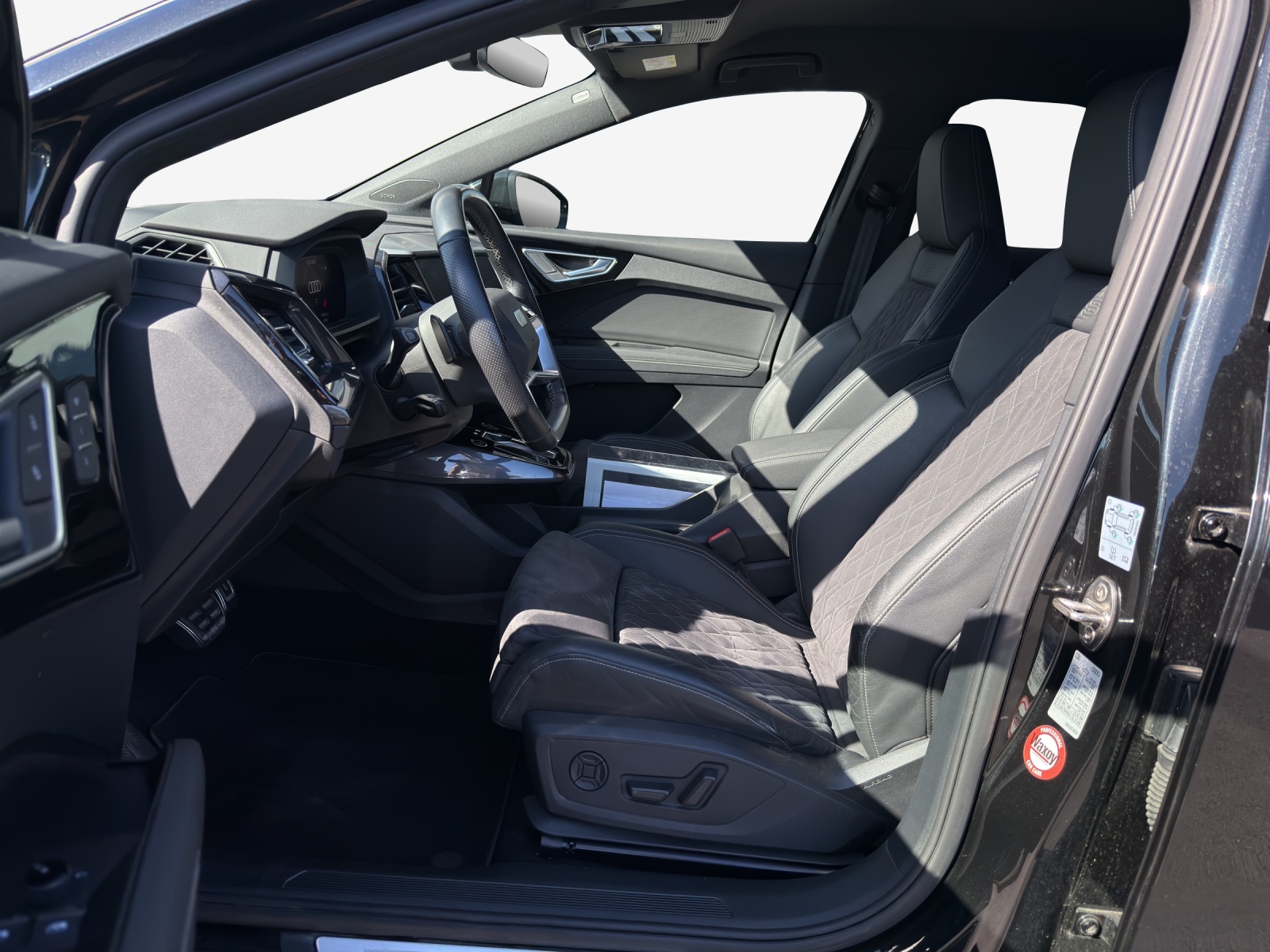 AUDI Q4 e-tron 40-image-8