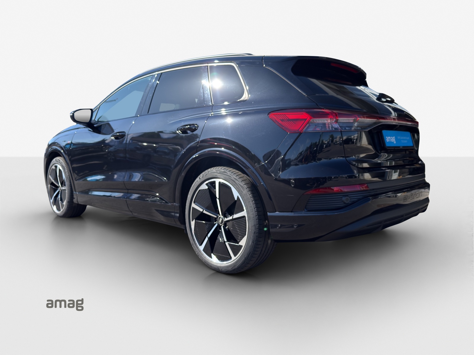 AUDI Q4 e-tron 40-image-2