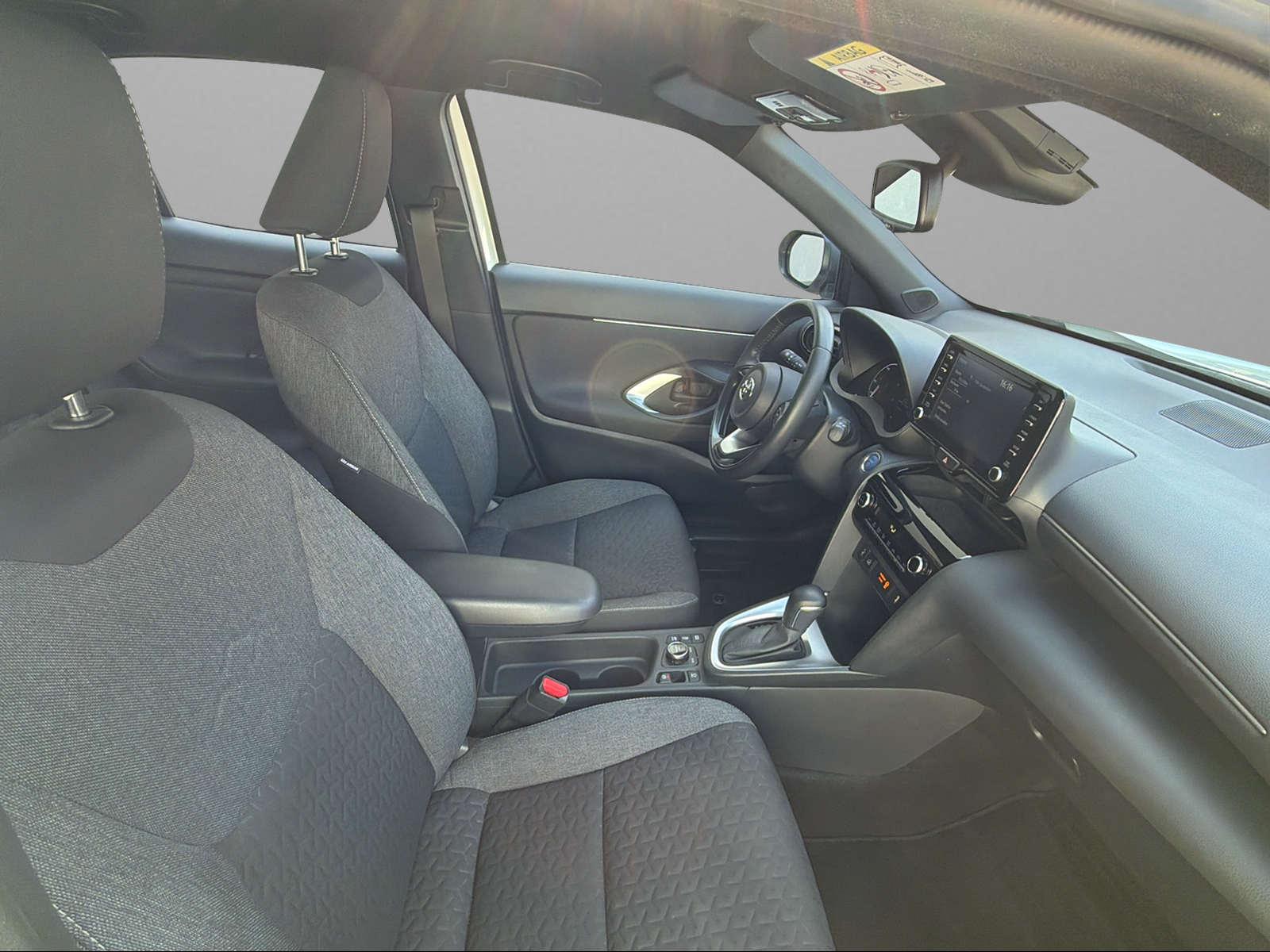 TOYOTA Yaris Cross 1.5 VVT-i HSD Trend AWD-i-image-6