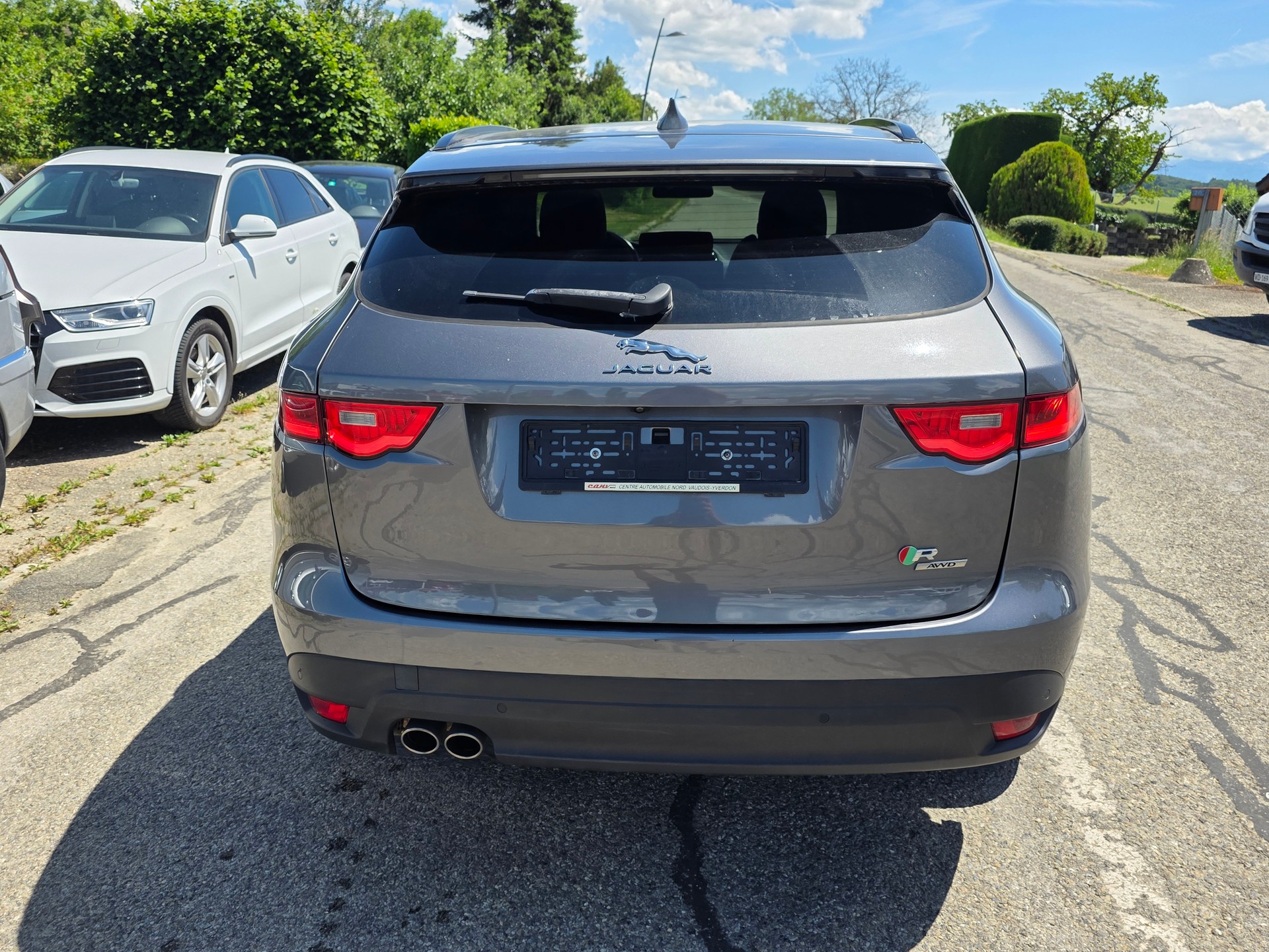 JAGUAR F-Pace 2.0d R-Sport Automatik-image-2