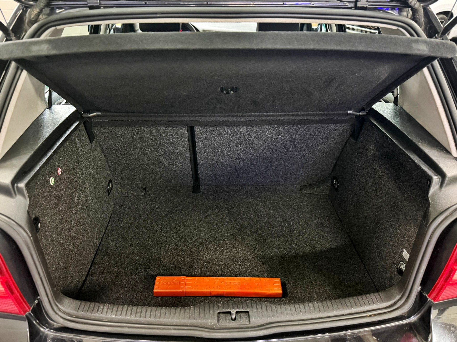 VW Golf 1.8 T GTI-image-18