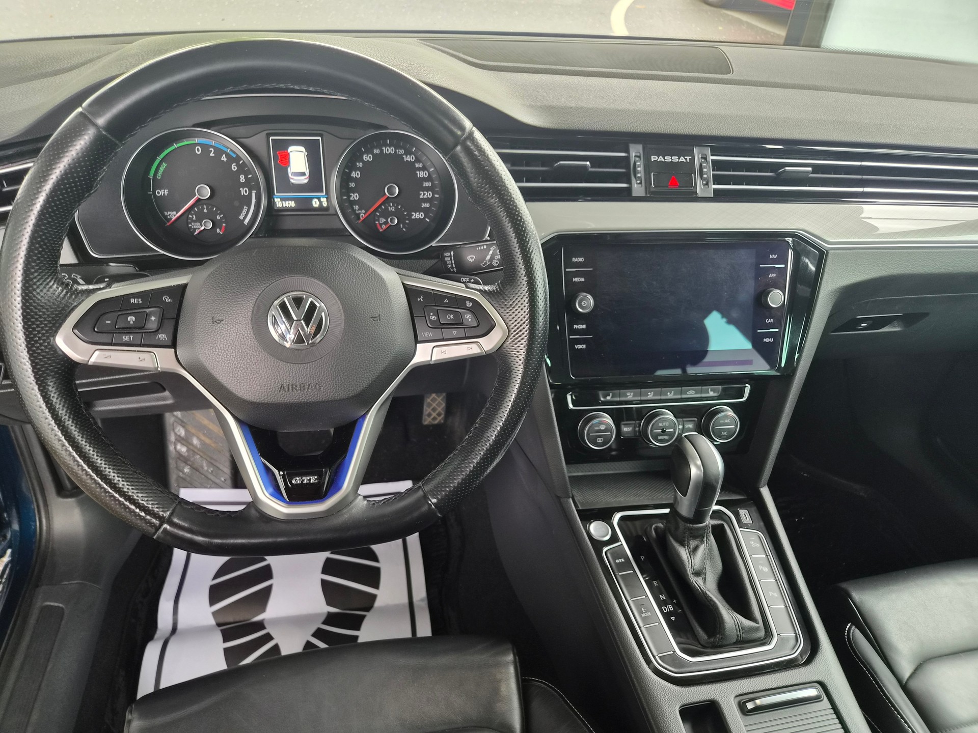 VW Passat Variant 1.4 TSI GTE Hybrid DSG-image-9