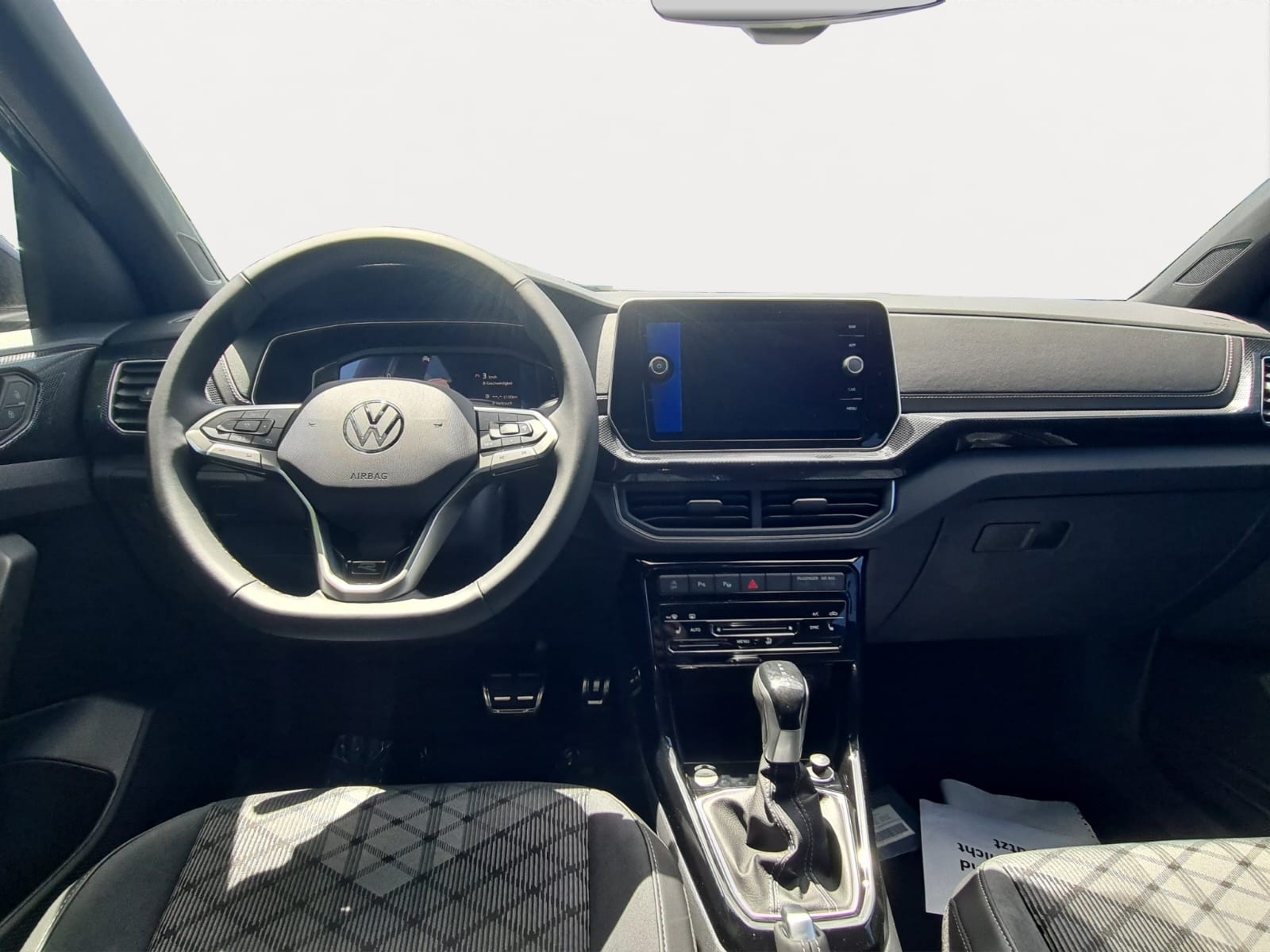 VW T-Cross 1.5 TSI EVO ACT R-Line DSG-image-11