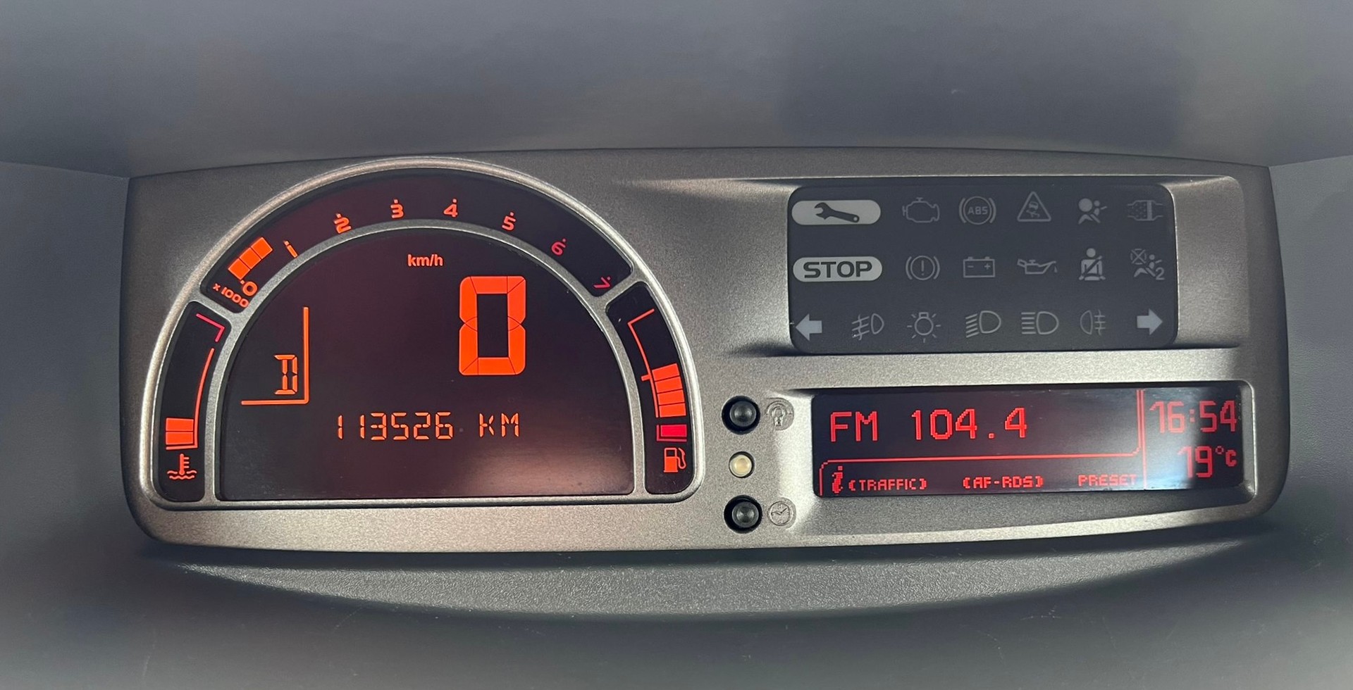 RENAULT Modus 1.6 16V Yahoo Automatic-image-9