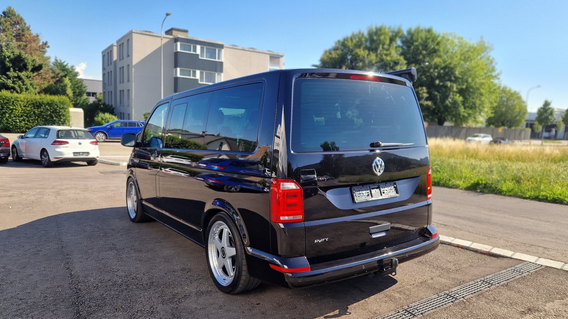 VW T6 Multivan 2.0 TDI Trendline Liberty DSG-image-3