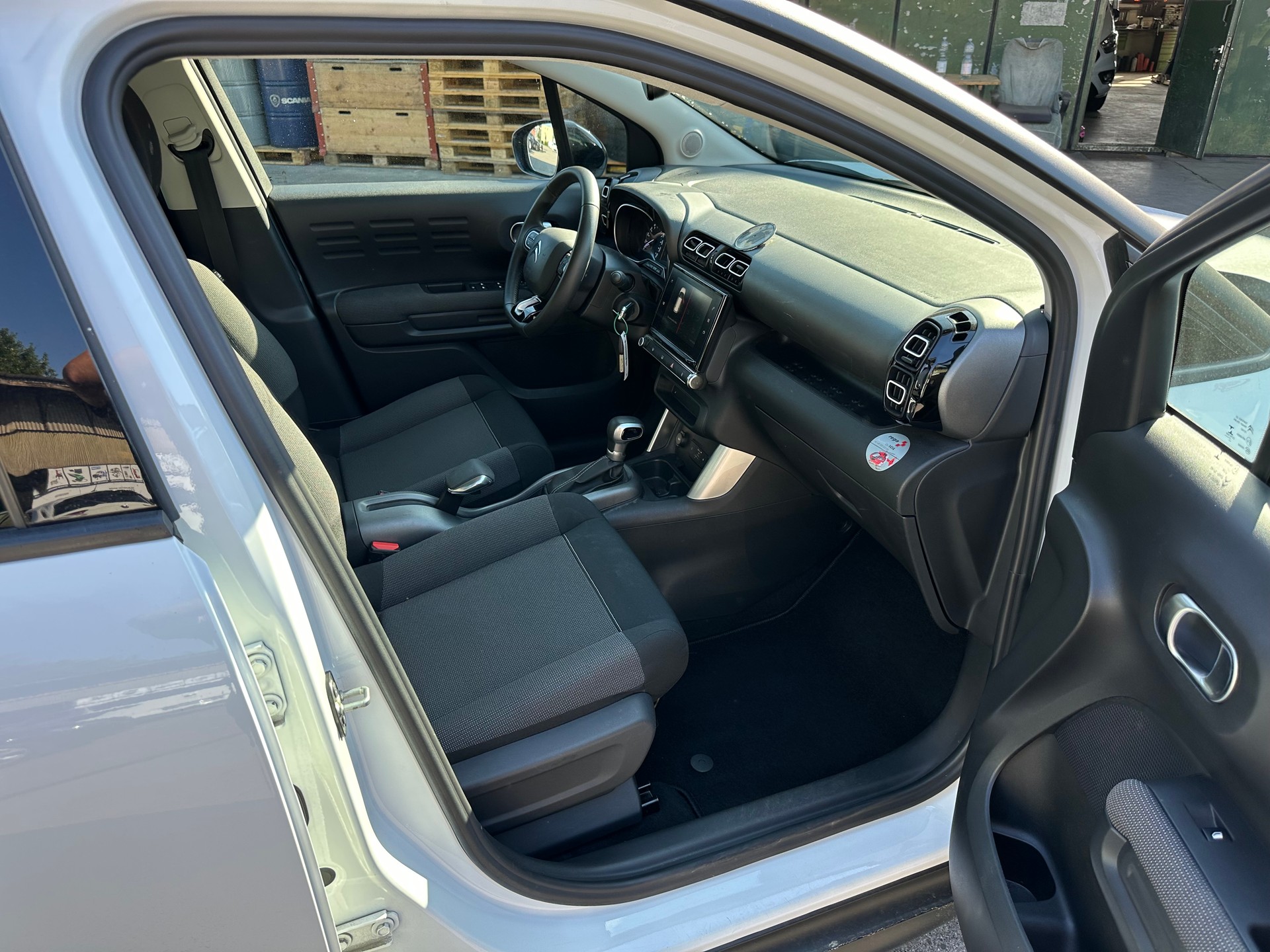 CITROEN C3 Aircross 1.2i PureTech Feel EAT-image-8