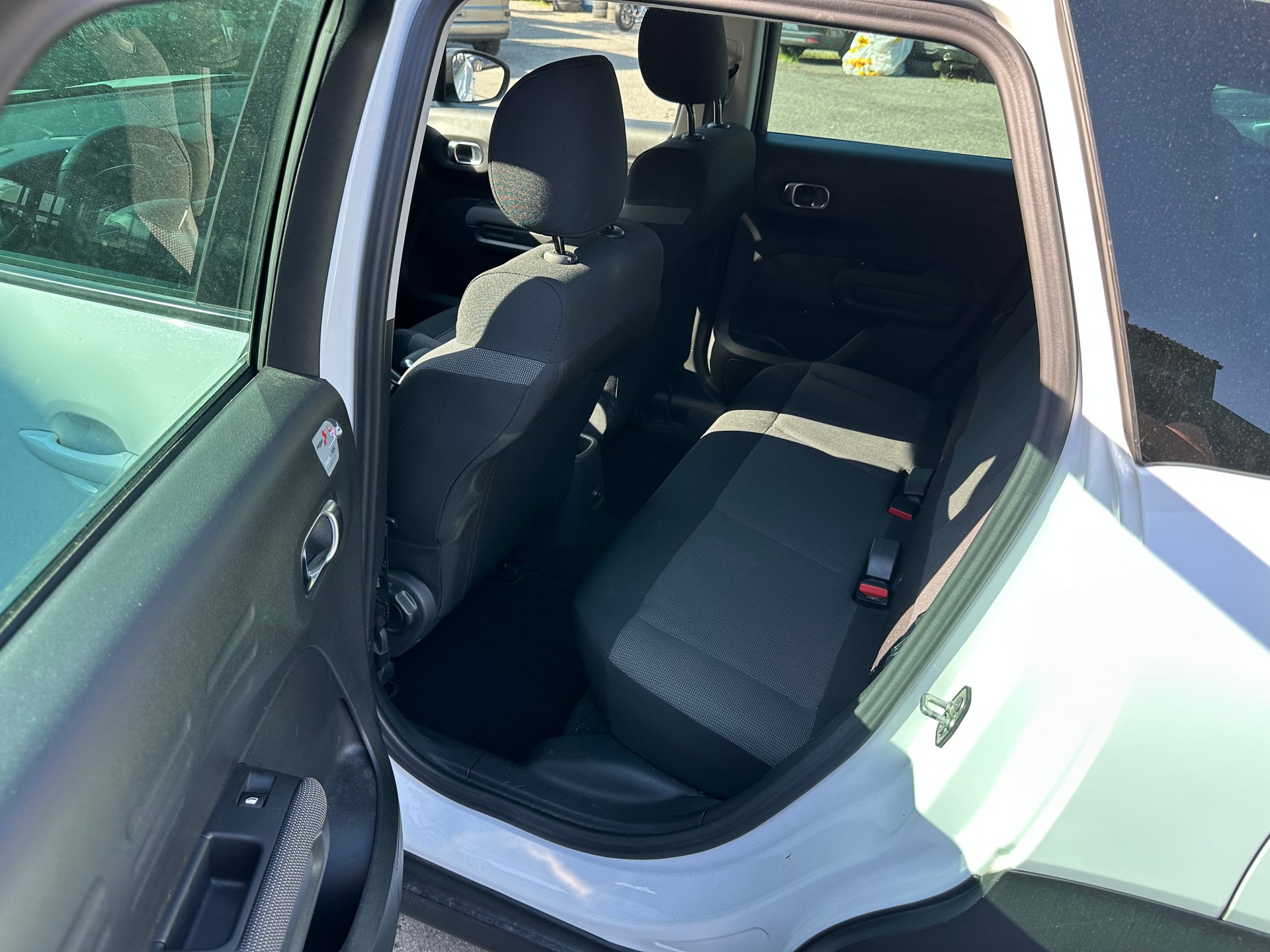 CITROEN C3 Aircross 1.2i PureTech Feel EAT-image-11