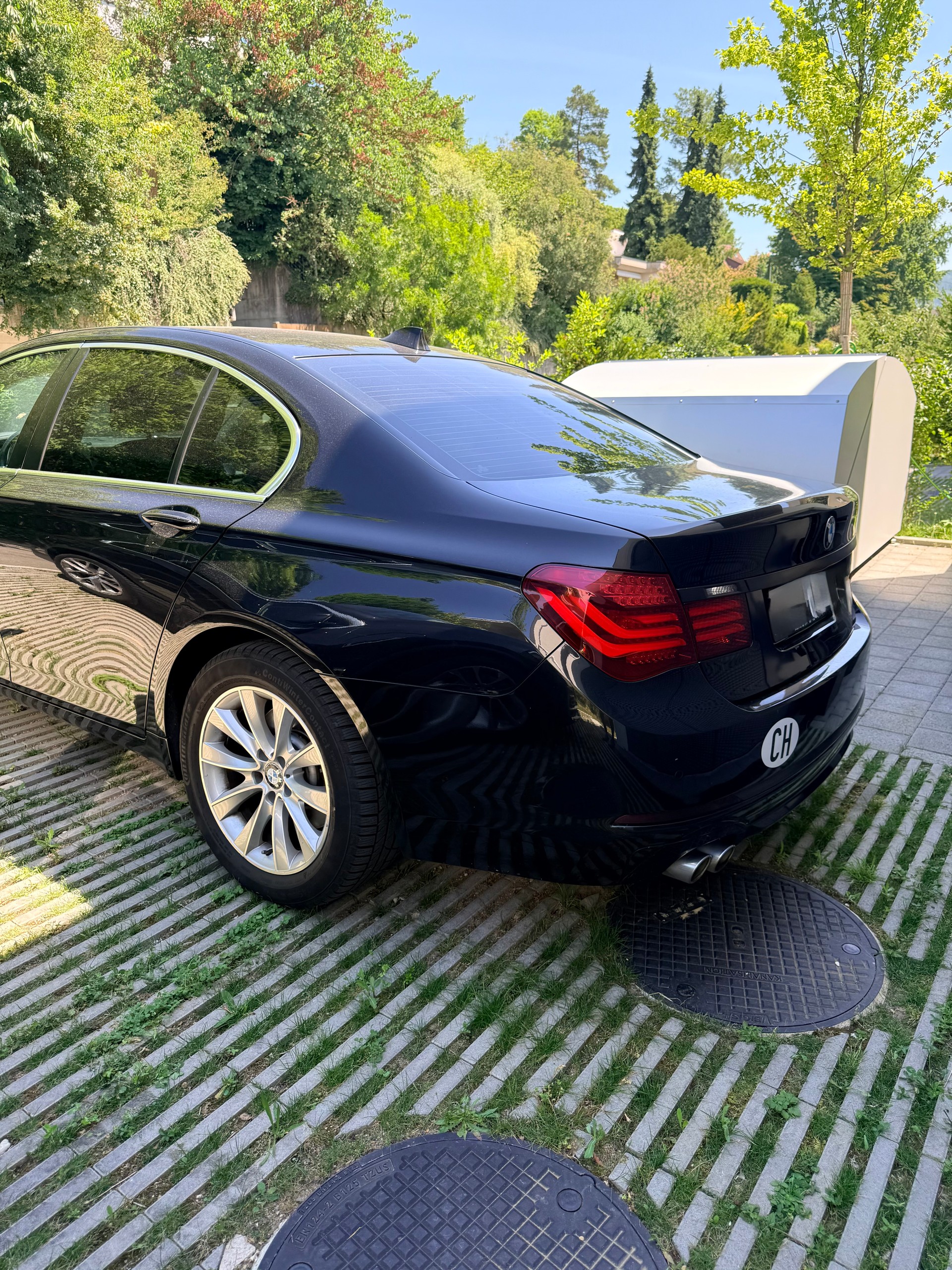 BMW 730d xDrive-image-2