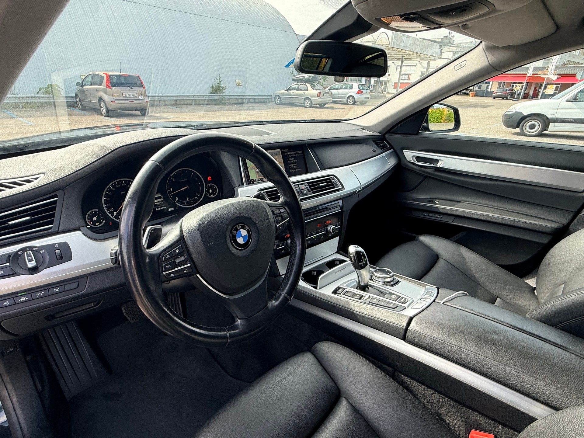 BMW 730d xDrive-image-5