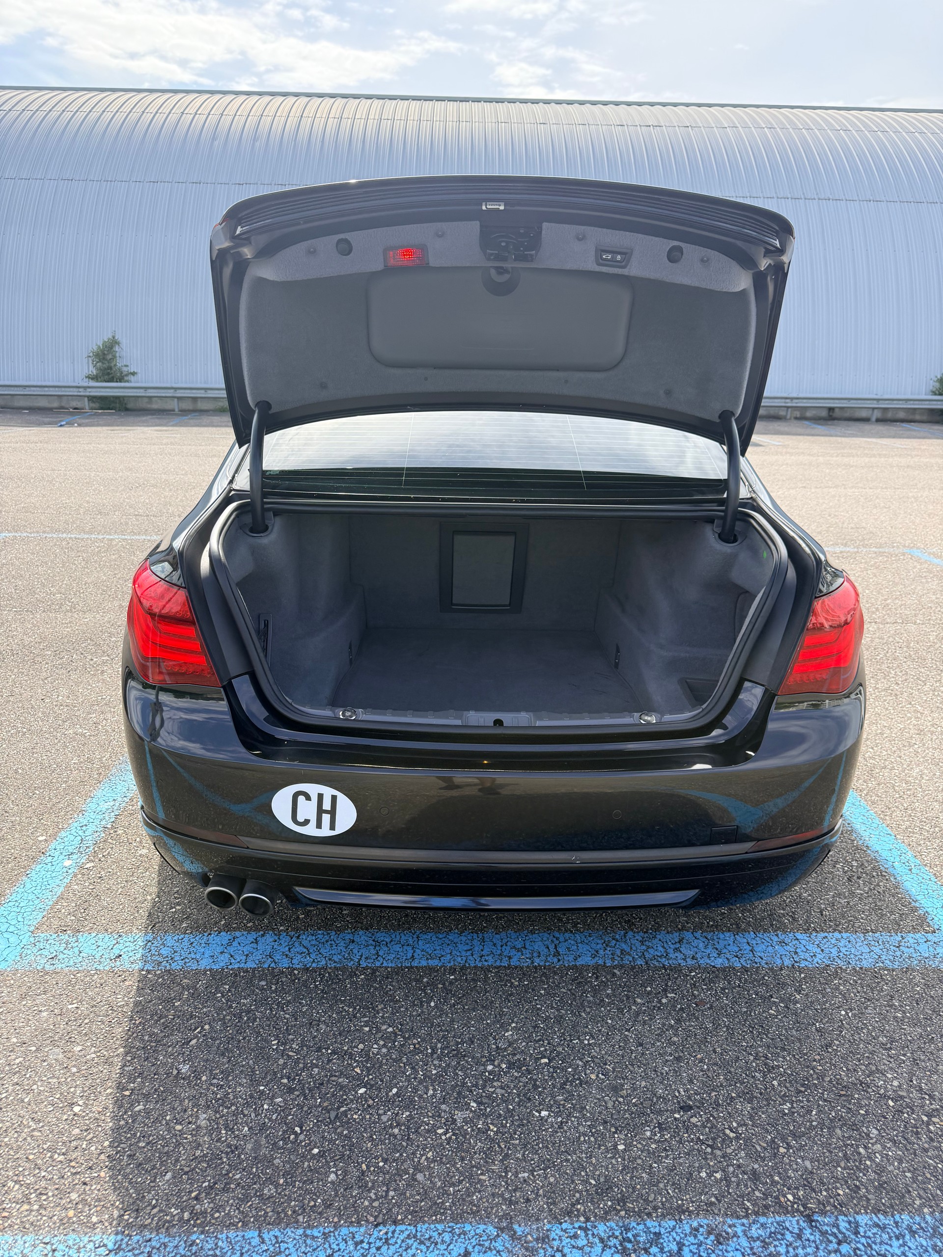 BMW 730d xDrive-image-1