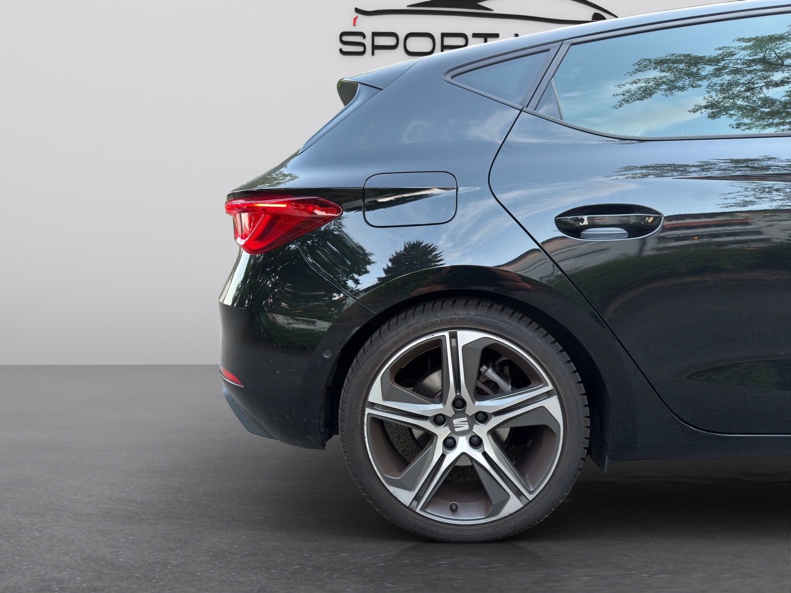 SEAT Leon ST 1.5 eTSI mHEV DSG FR-image-27