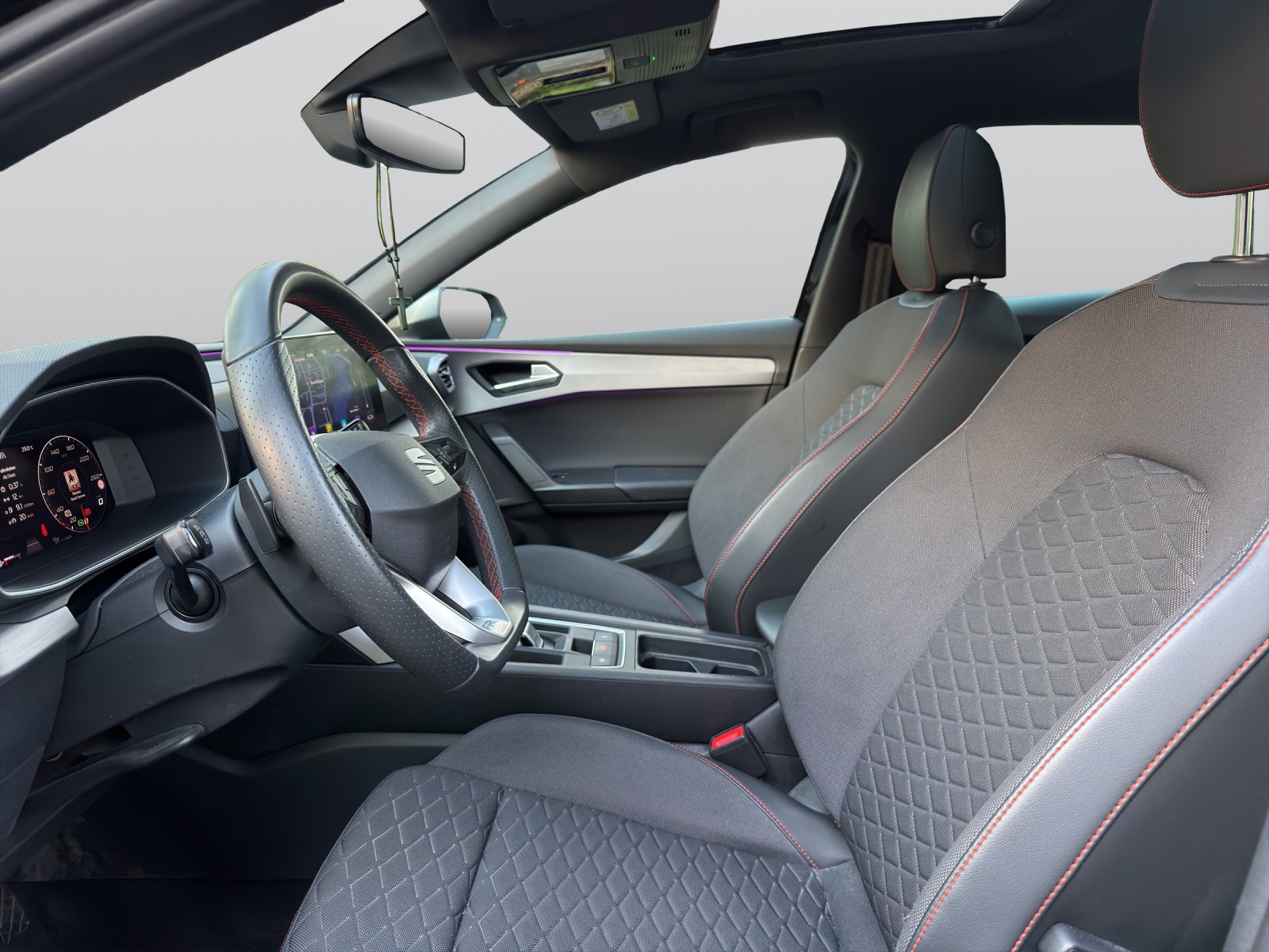 SEAT Leon ST 1.5 eTSI mHEV DSG FR-image-9