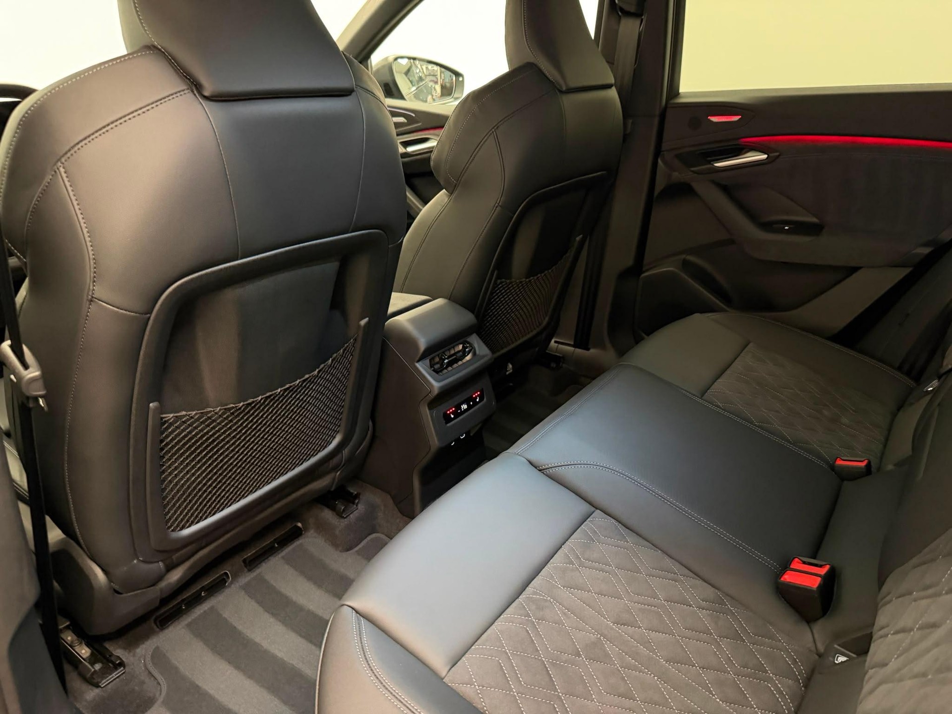 AUDI Q6 e-tron quattro-image-11
