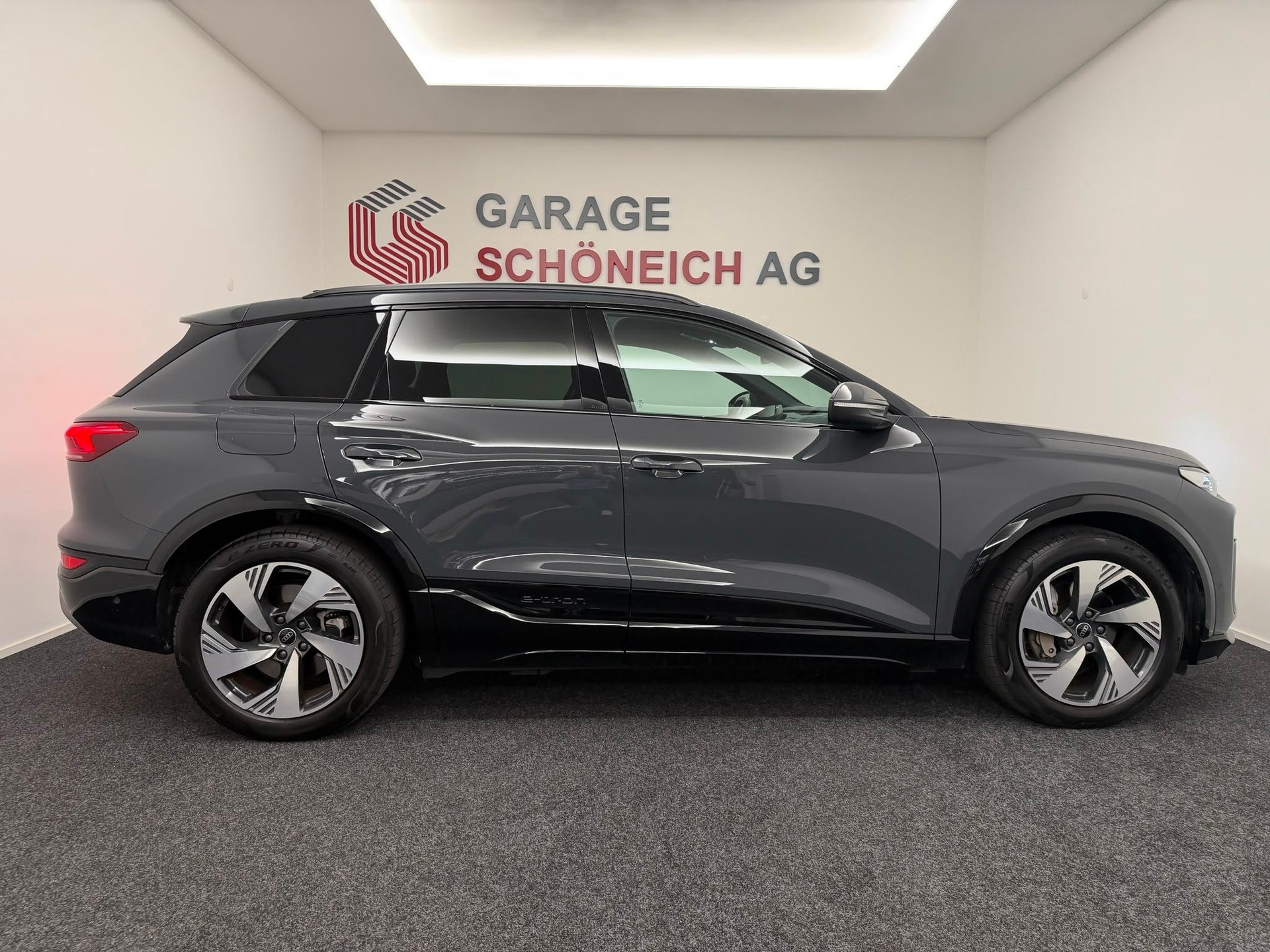 AUDI Q6 e-tron quattro-image-3