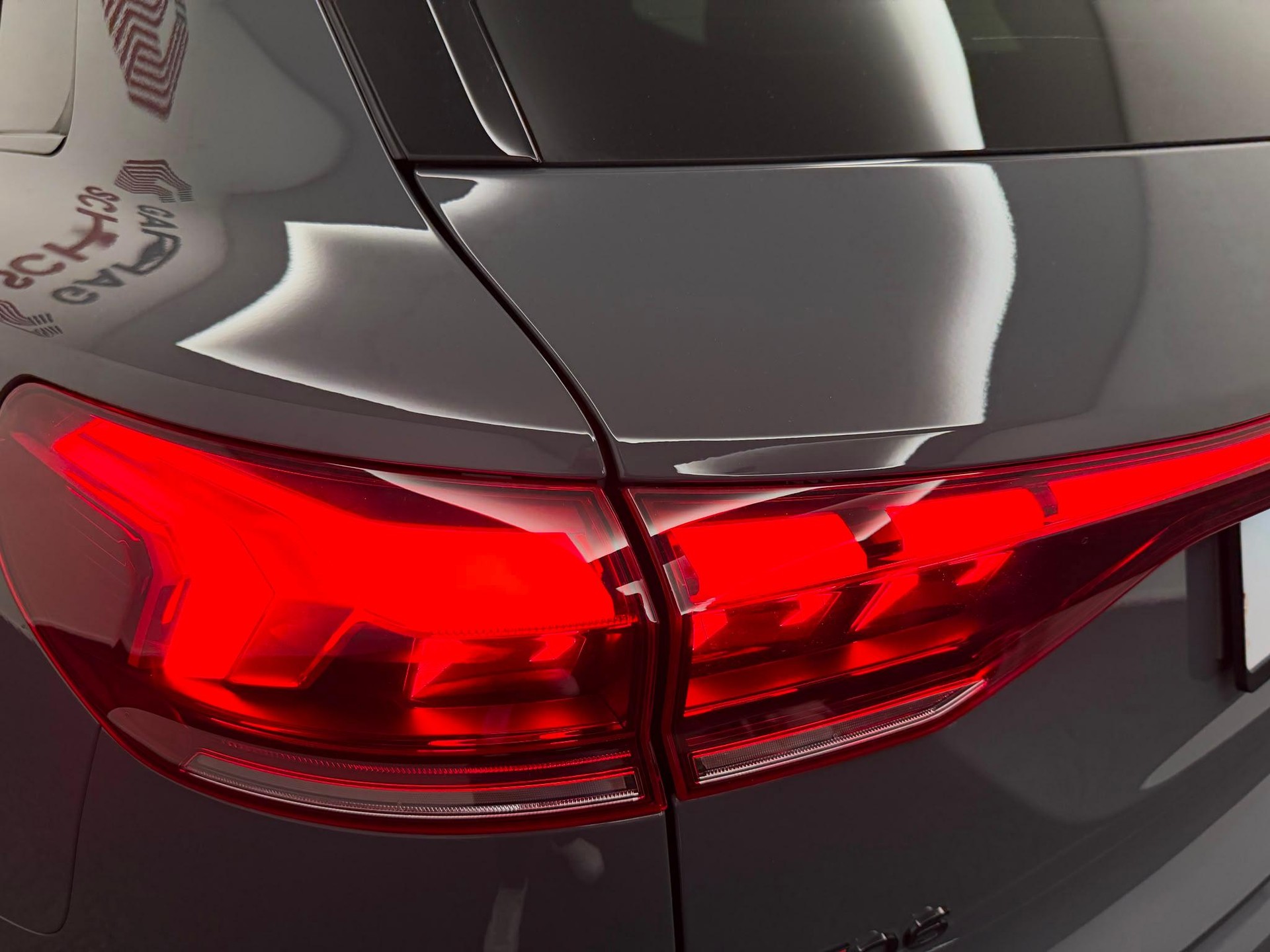 AUDI Q6 e-tron quattro-image-8