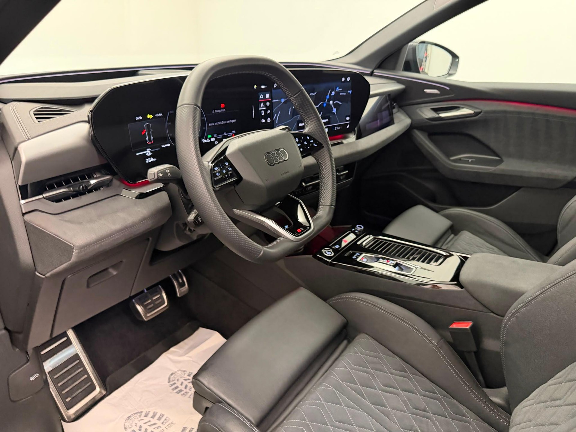 AUDI Q6 e-tron quattro-image-9