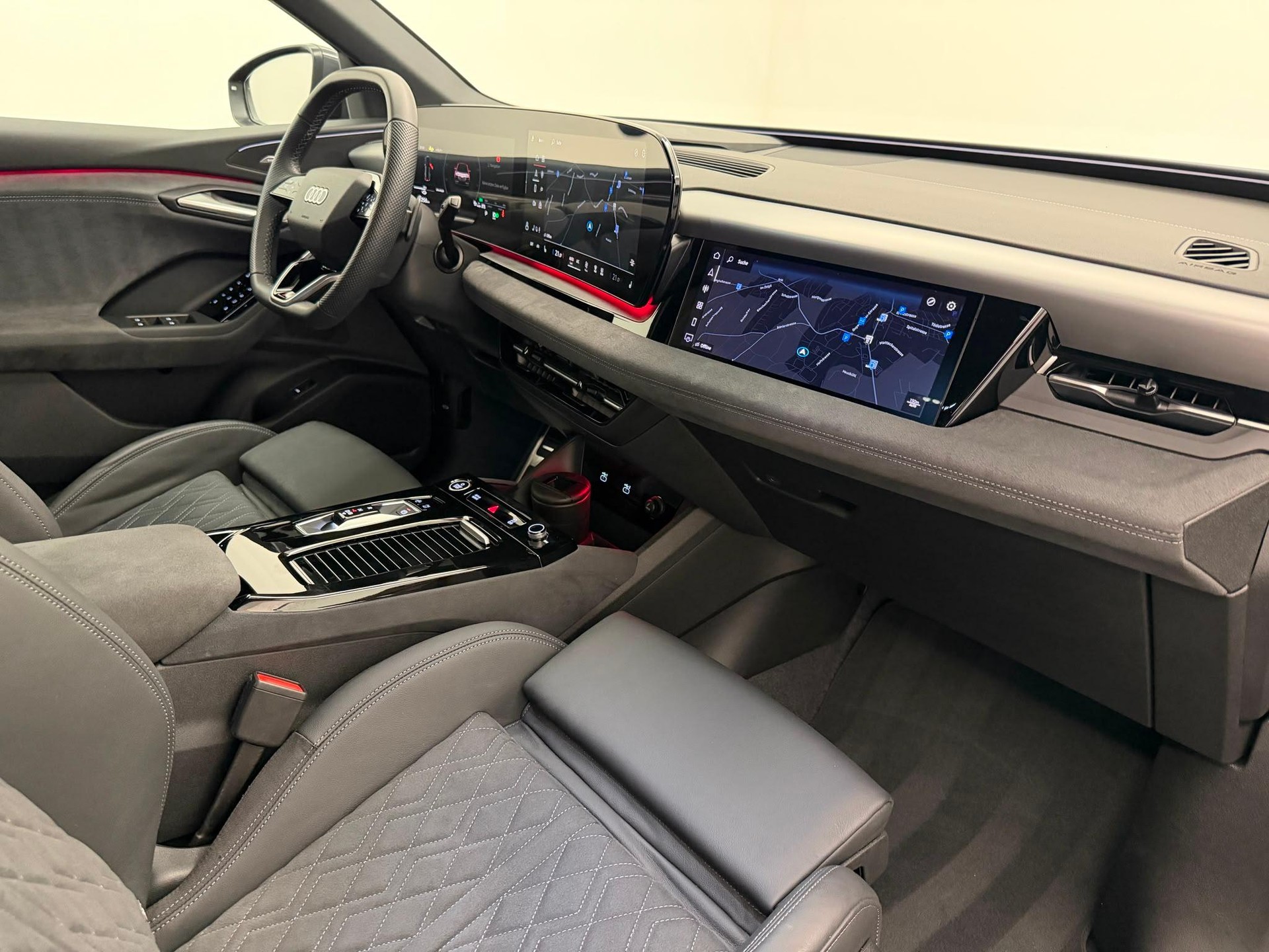 AUDI Q6 e-tron quattro-image-10