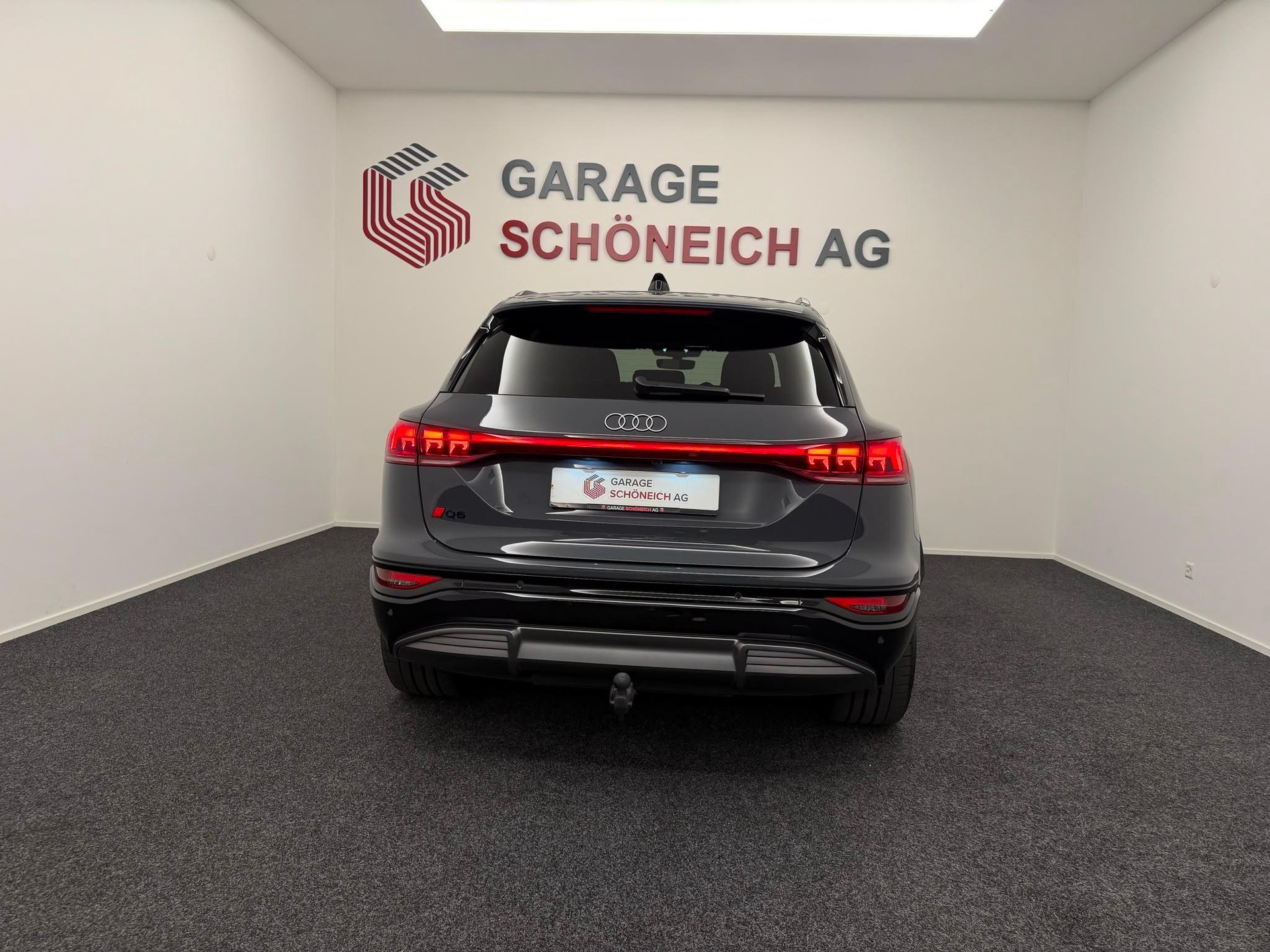 AUDI Q6 e-tron quattro-image-5