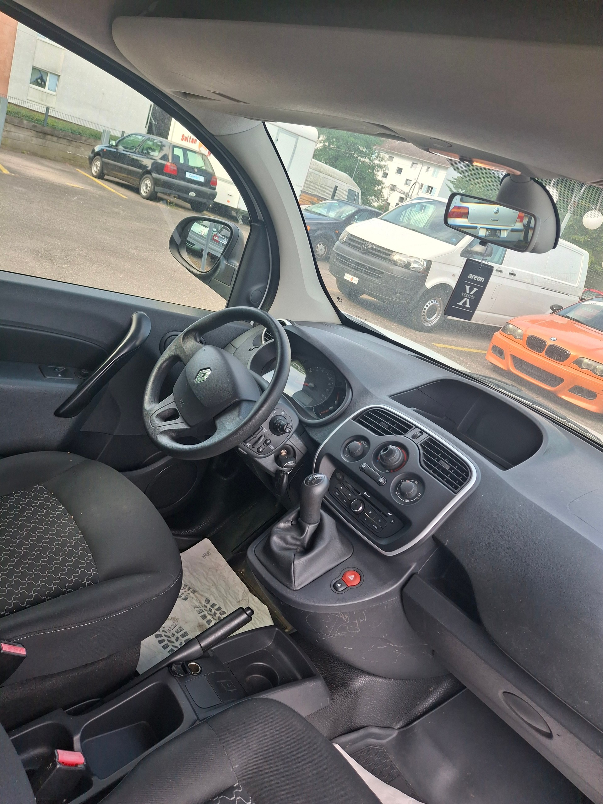 RENAULT Kangoo Medium dCi 90 ENERGY Business-image-16