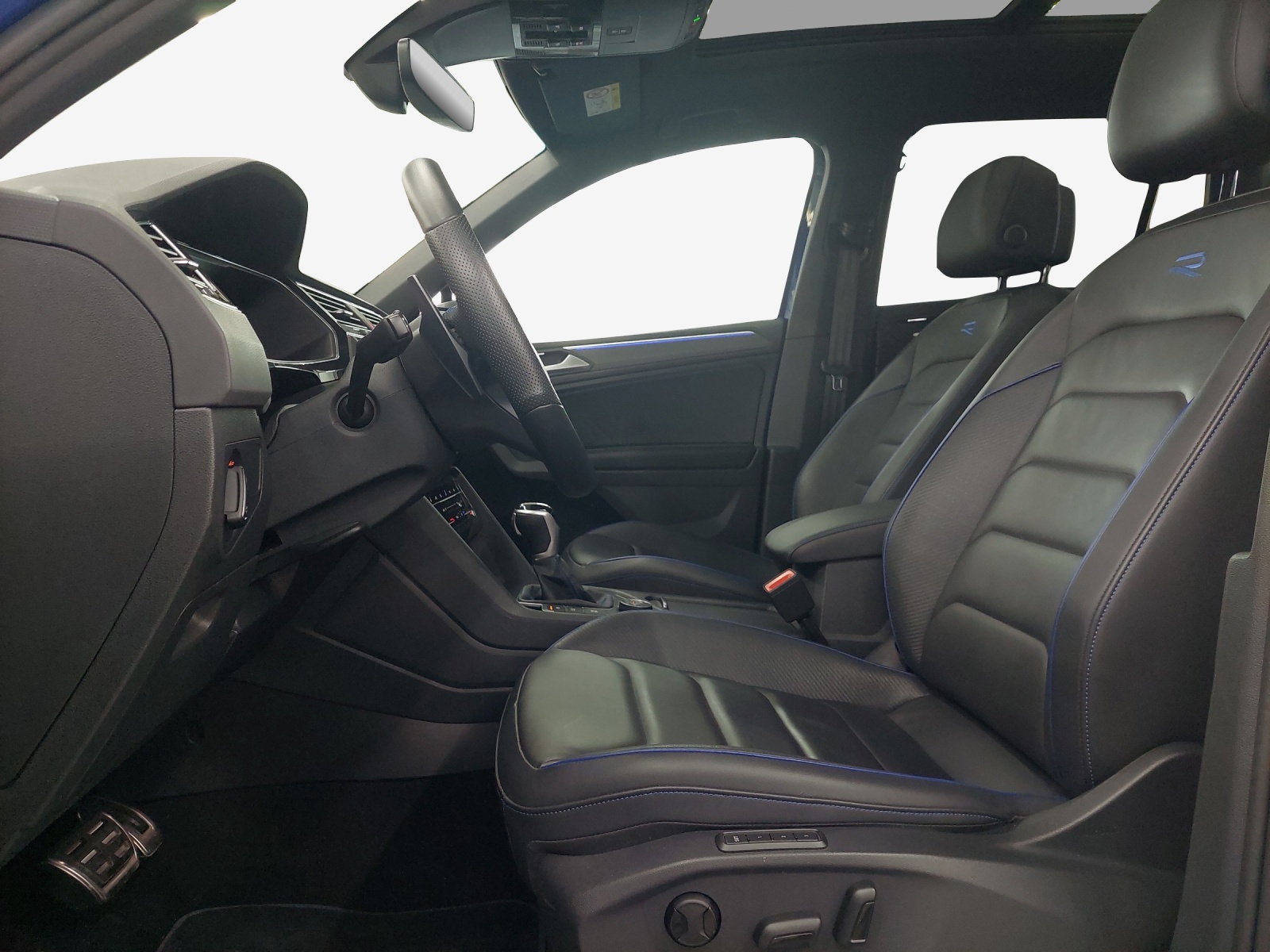 VW Tiguan 2.0TSI R 4Motion DSG-image-7