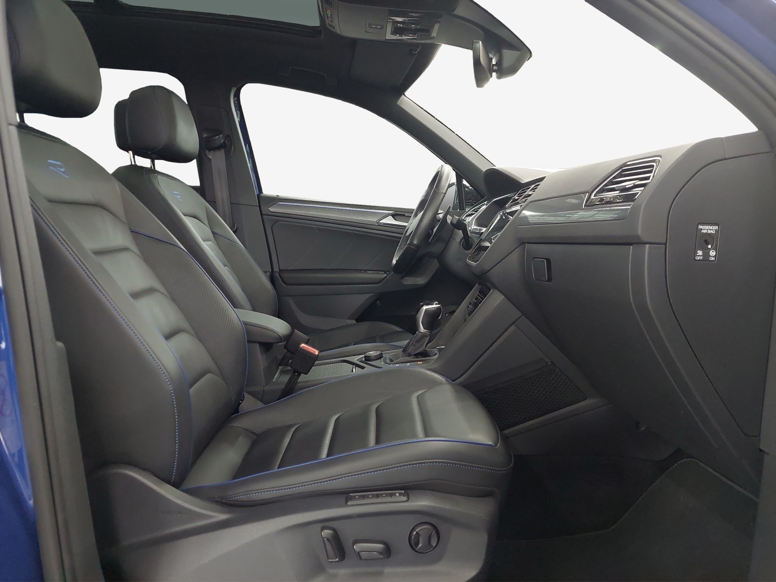 VW Tiguan 2.0TSI R 4Motion DSG-image-14