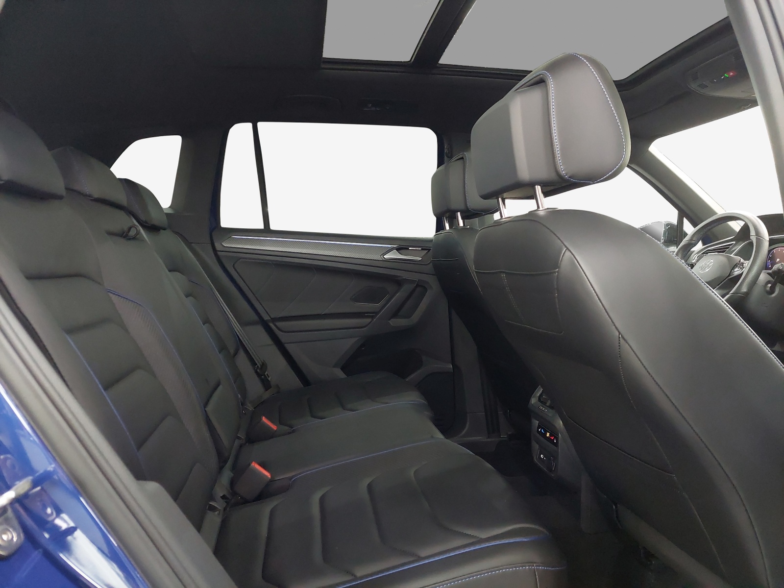 VW Tiguan 2.0TSI R 4Motion DSG-image-13