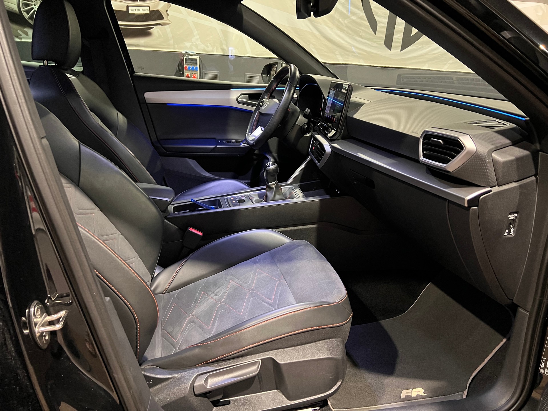 SEAT Leon 1.5 Eco TSI Hola FR-image-12