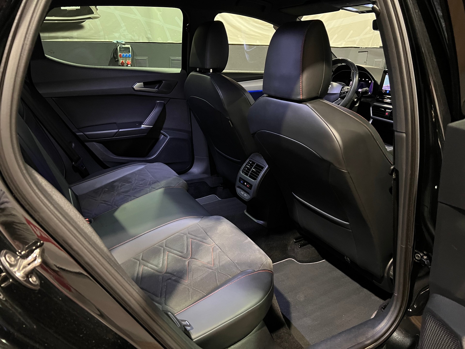 SEAT Leon 1.5 Eco TSI Hola FR-image-15