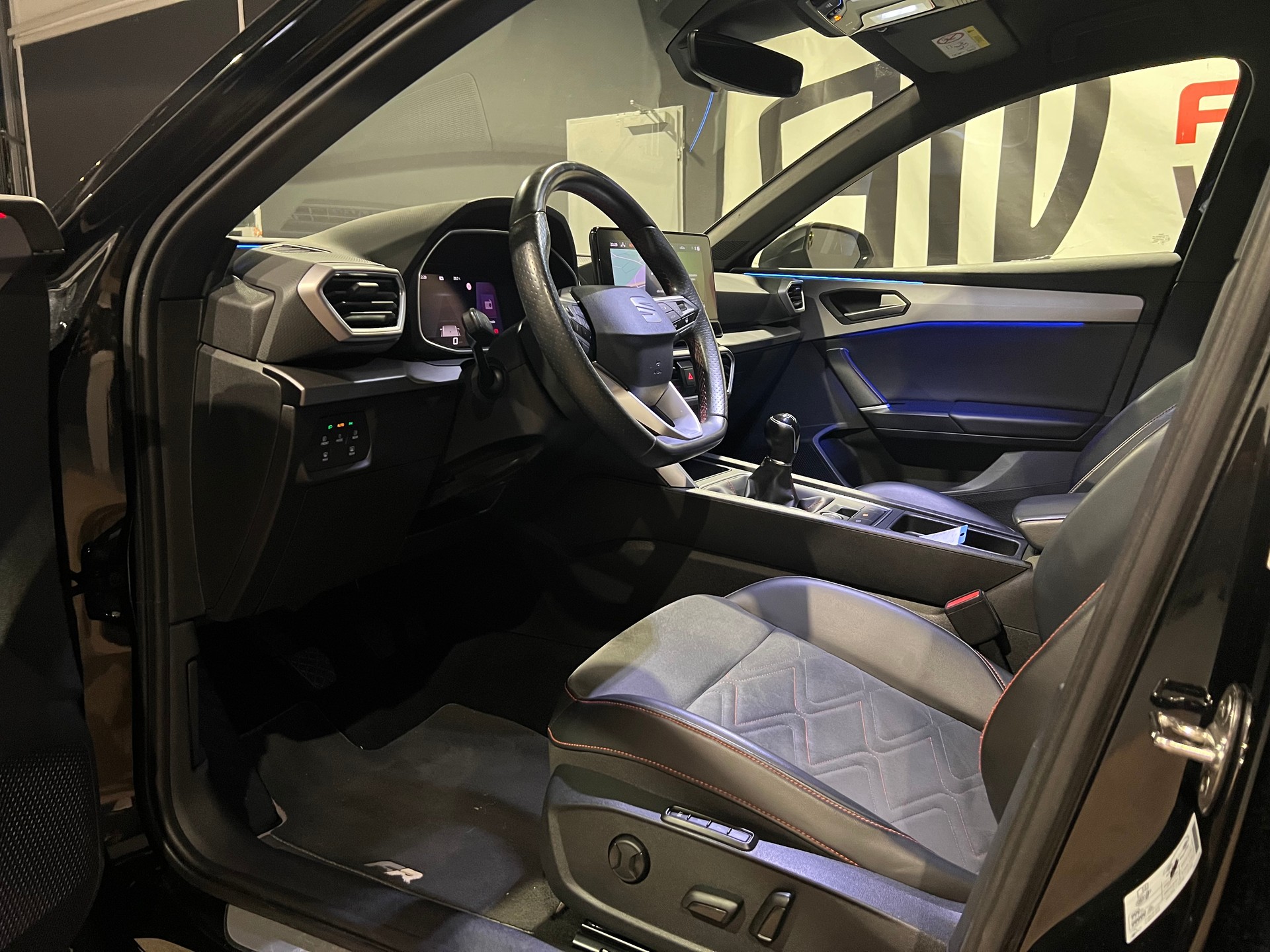 SEAT Leon 1.5 Eco TSI Hola FR-image-10