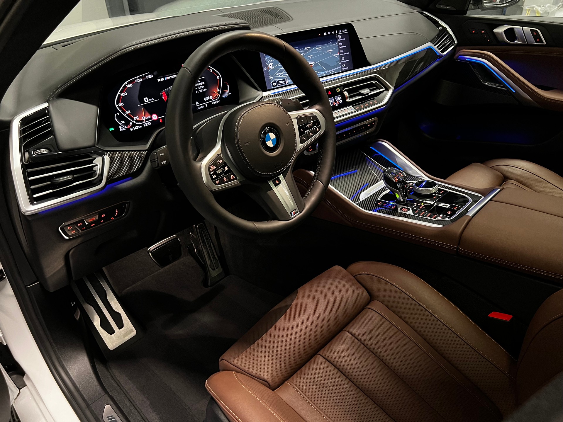 BMW X6 M50d-image-9