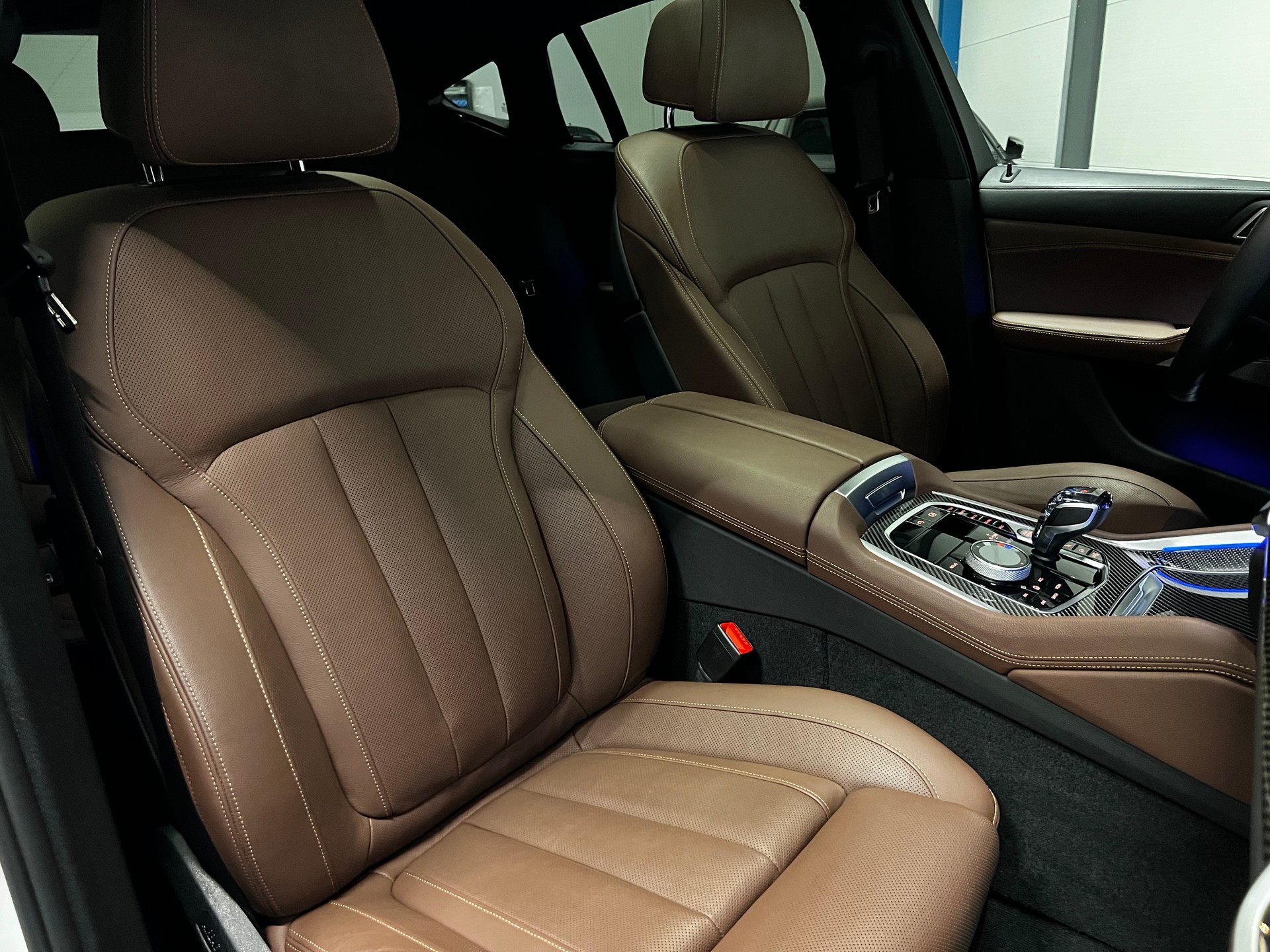 BMW X6 M50d-image-11