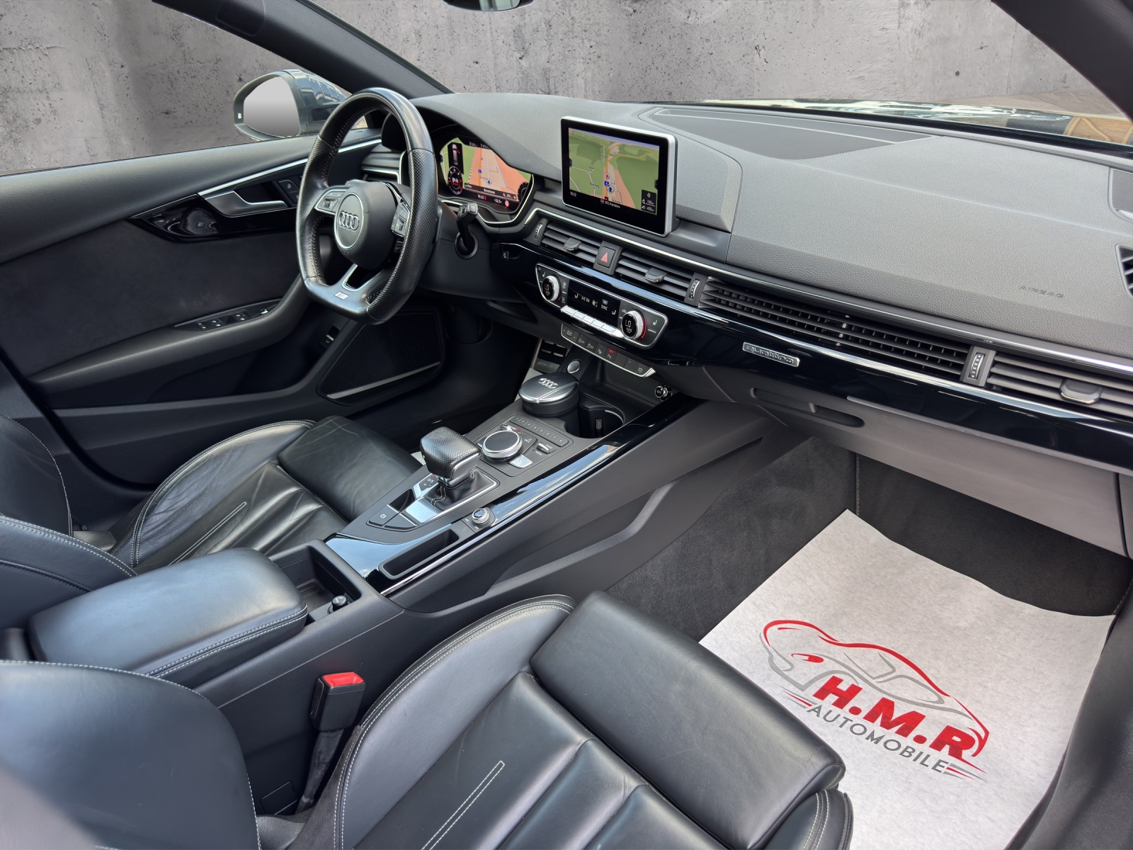 AUDI A4 Avant 3.0 TDI Sport quattro S-Line-image-10