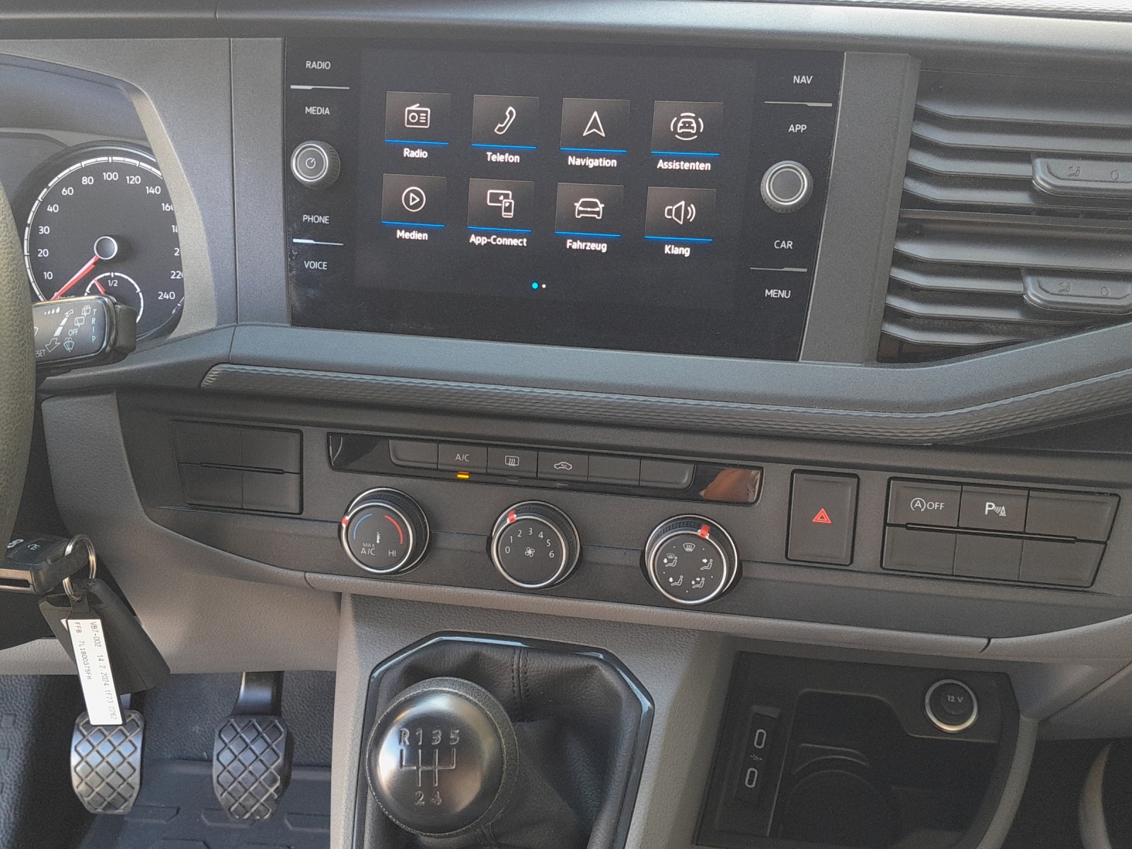 VW T6.1 2.0 TDI-image-10