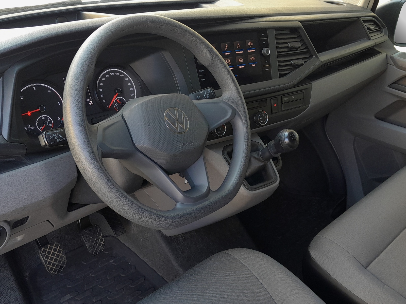 VW T6.1 2.0 TDI-image-7