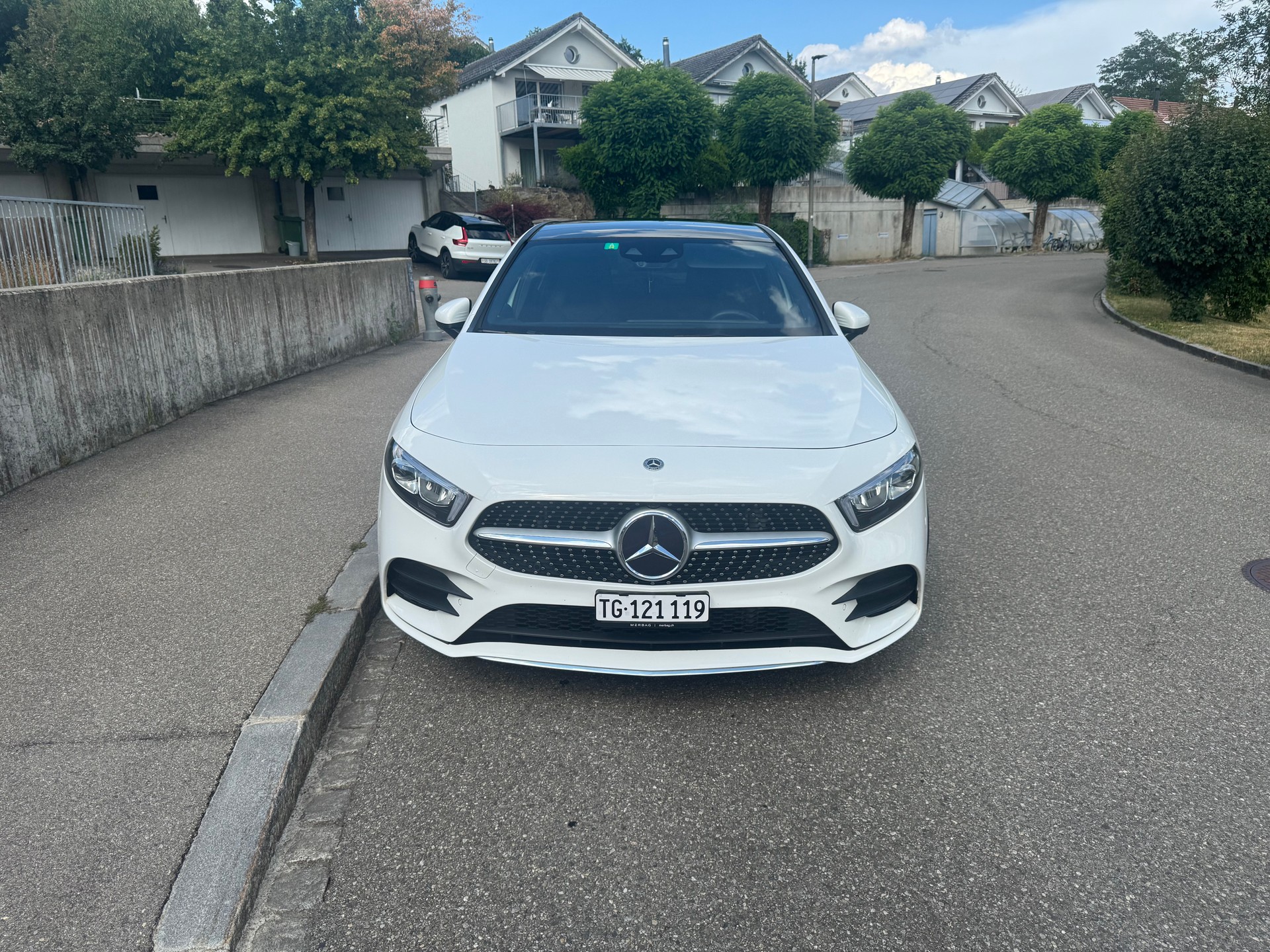 MERCEDES-BENZ A 200 AMG Line-image-0