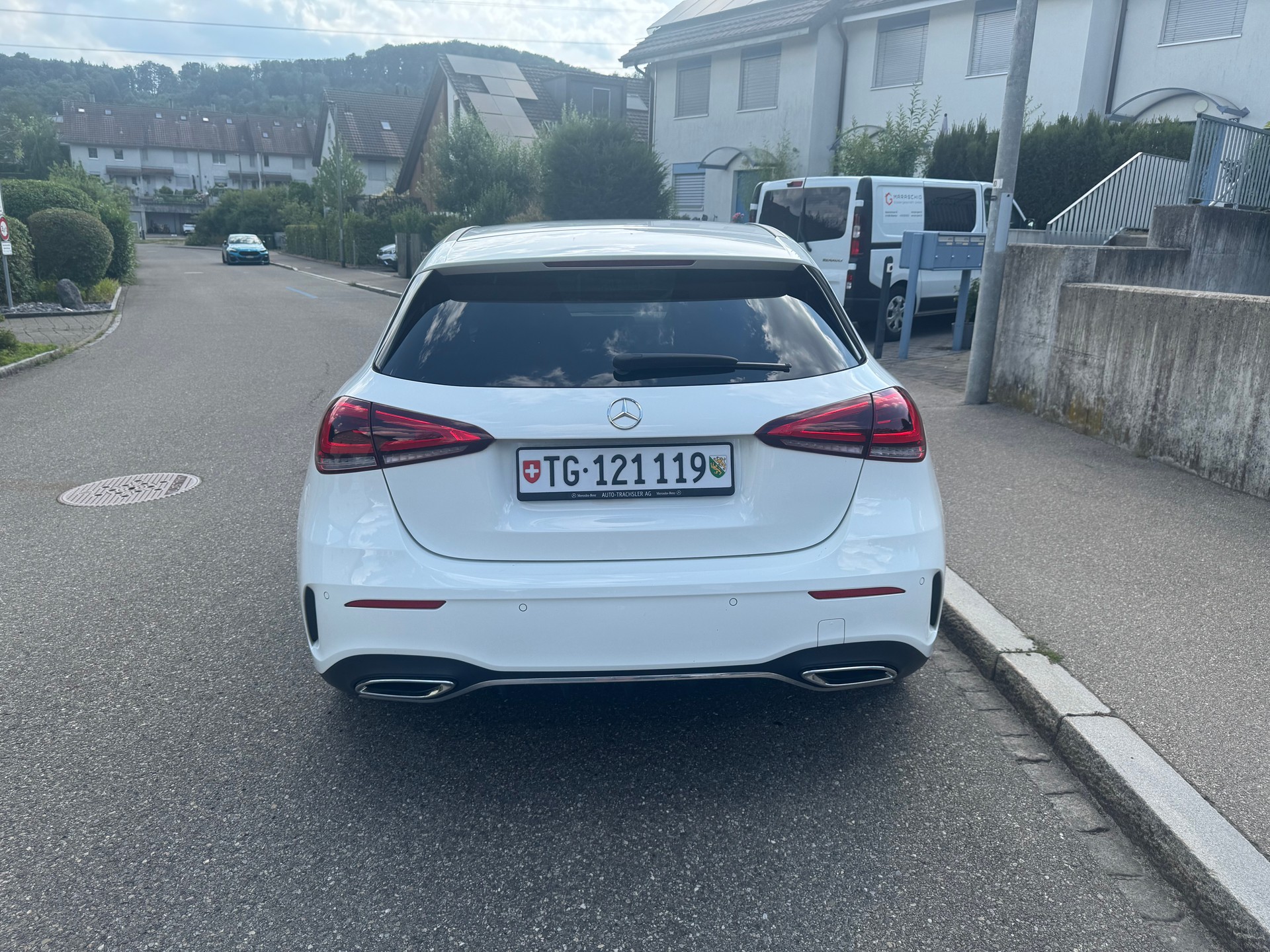 MERCEDES-BENZ A 200 AMG Line-image-3