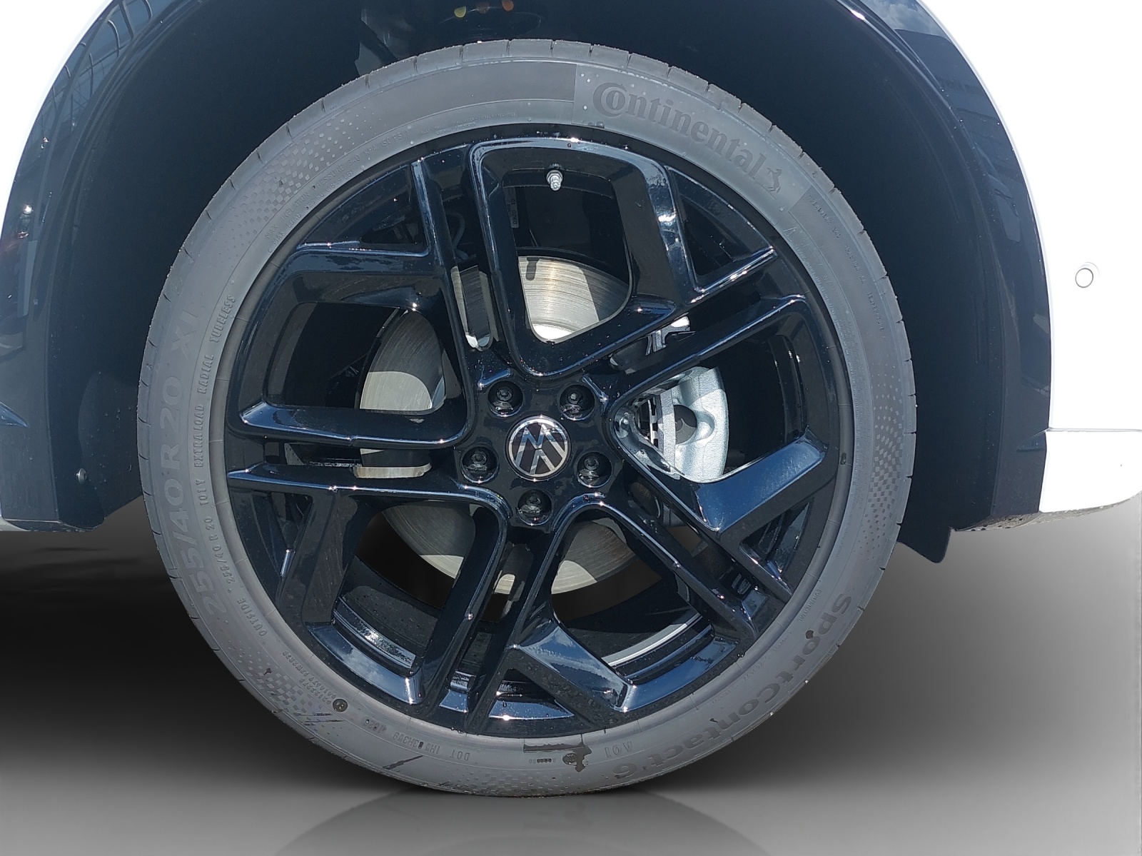 VW Tiguan 2.0 TSI DSG R-Line Plus 4Motion-image-13