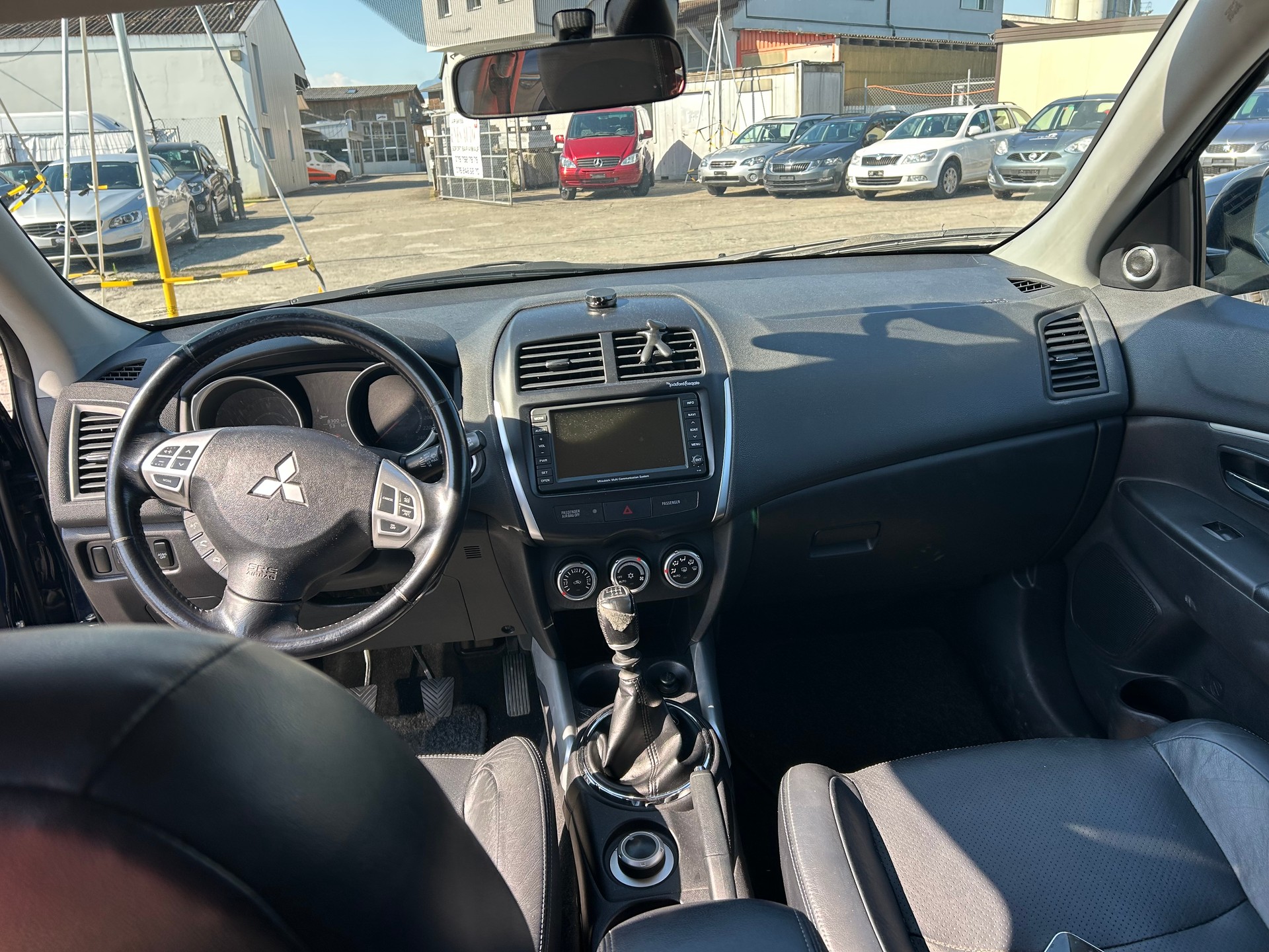 MITSUBISHI ASX 1.8 DID Invite 4WD-image-11