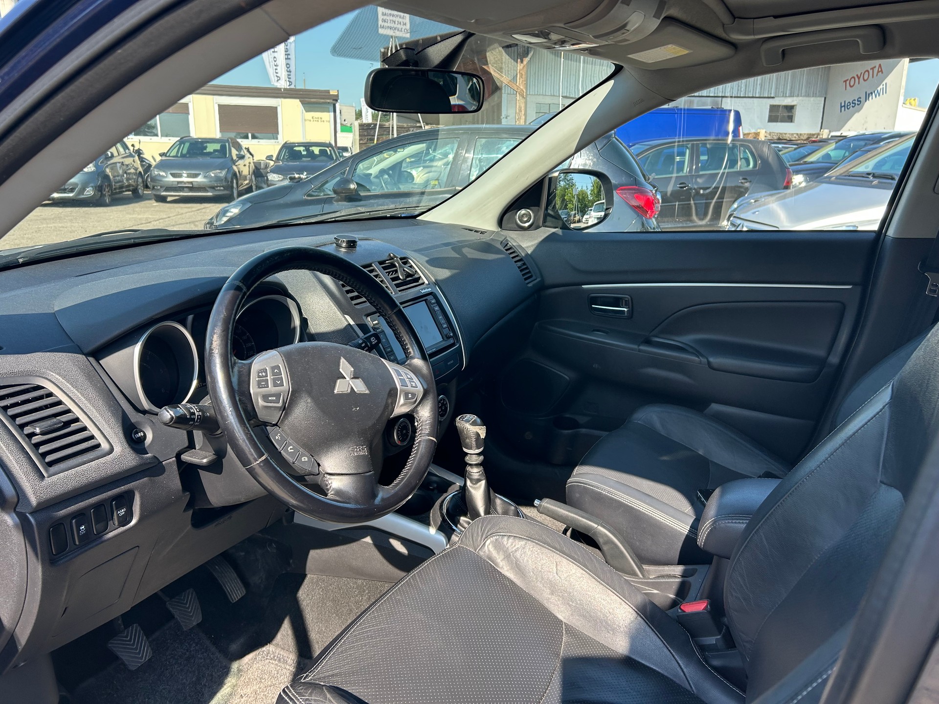MITSUBISHI ASX 1.8 DID Invite 4WD-image-10