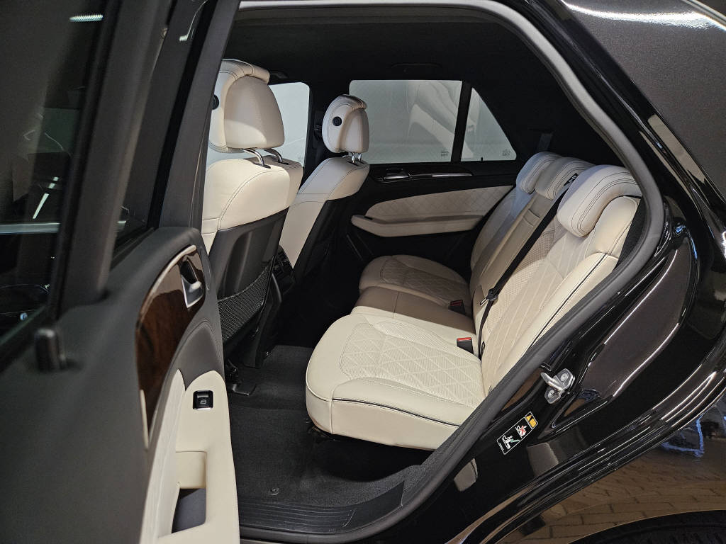 MERCEDES-BENZ GLE 350 d 4Matic-image-11