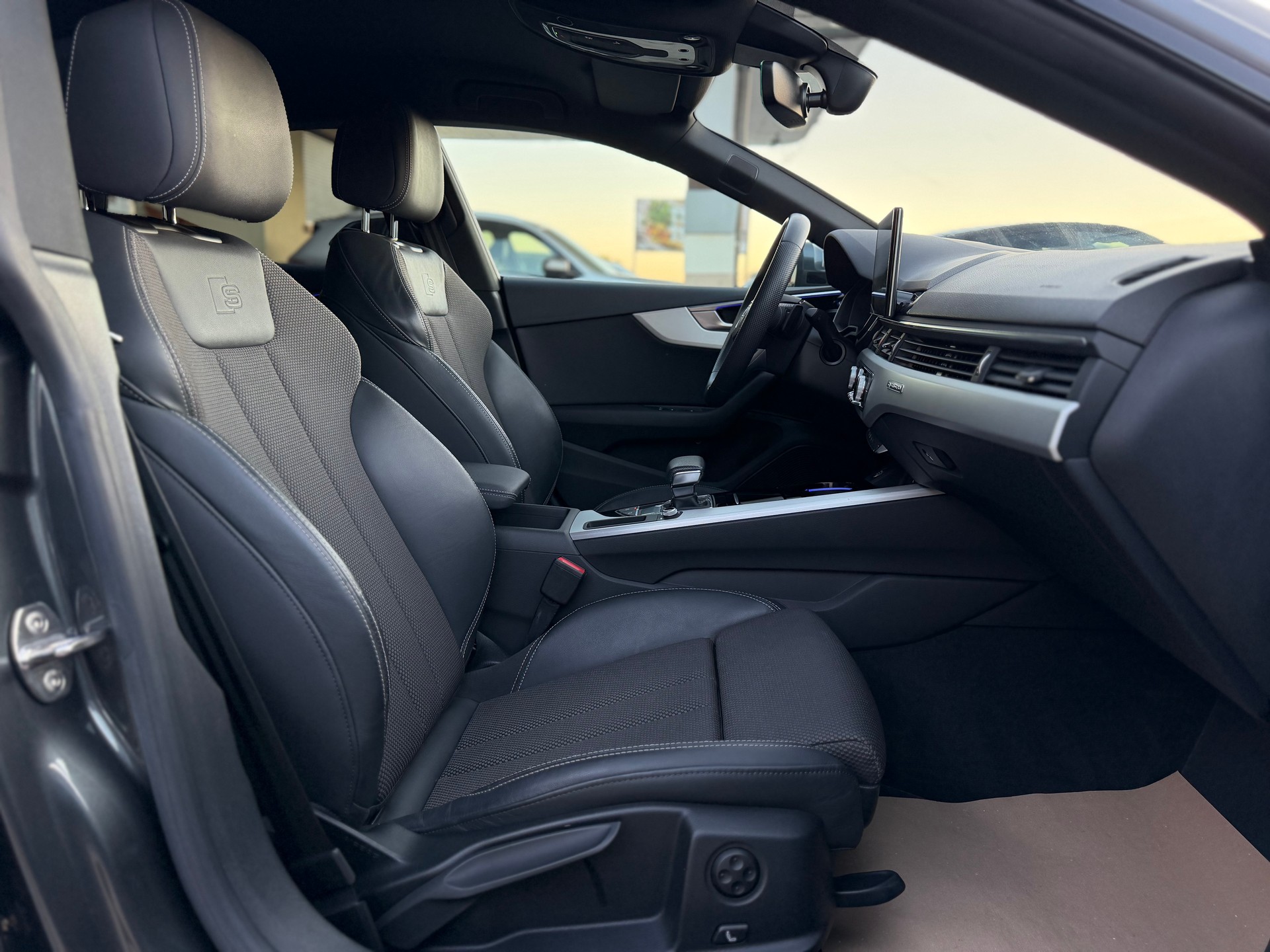 AUDI A5 Sportback 40 TFSI S-Line S-tronic quattro-image-14