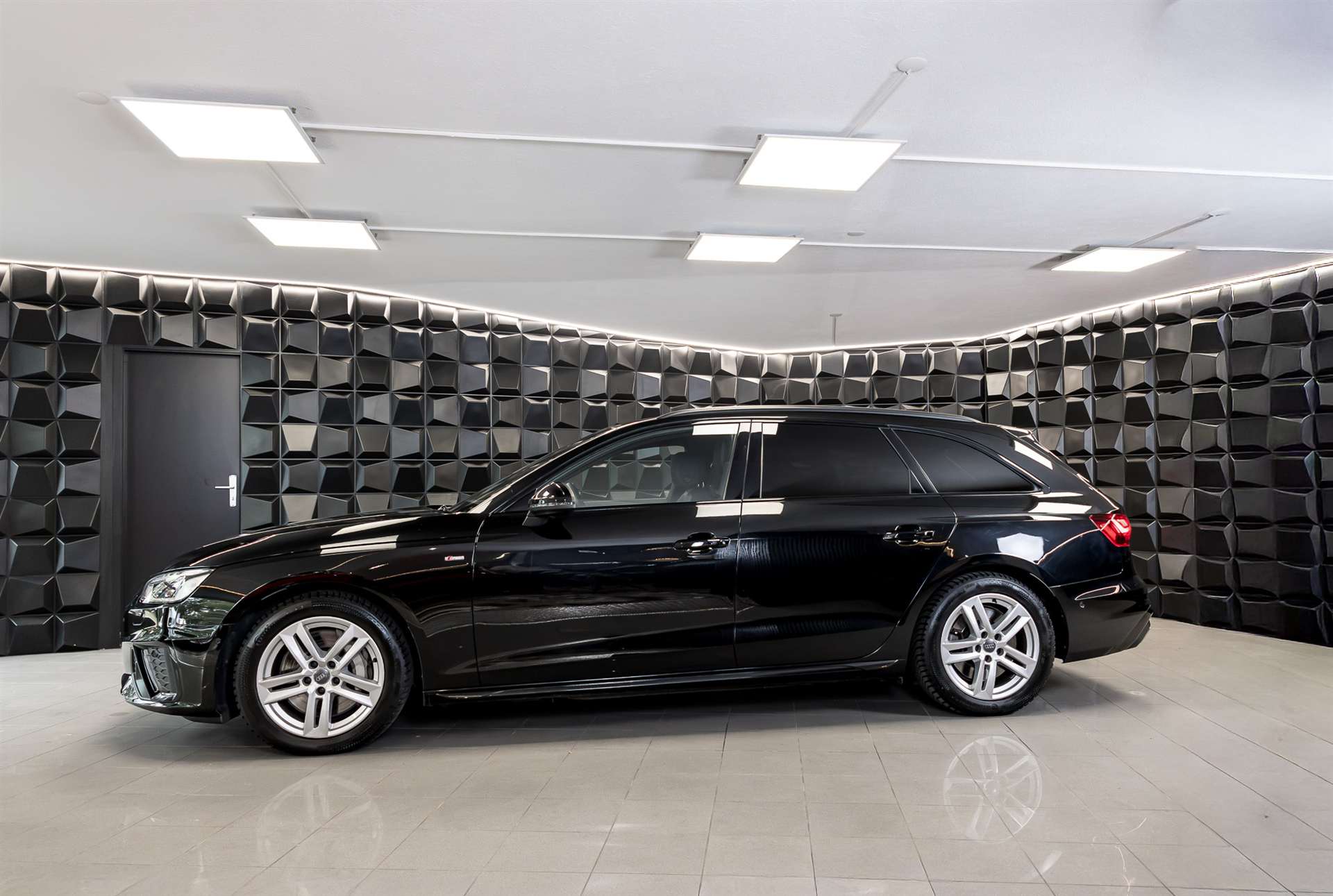 AUDI A4 Avant 50 TDI S line quattro tiptronic-showroom-element-1