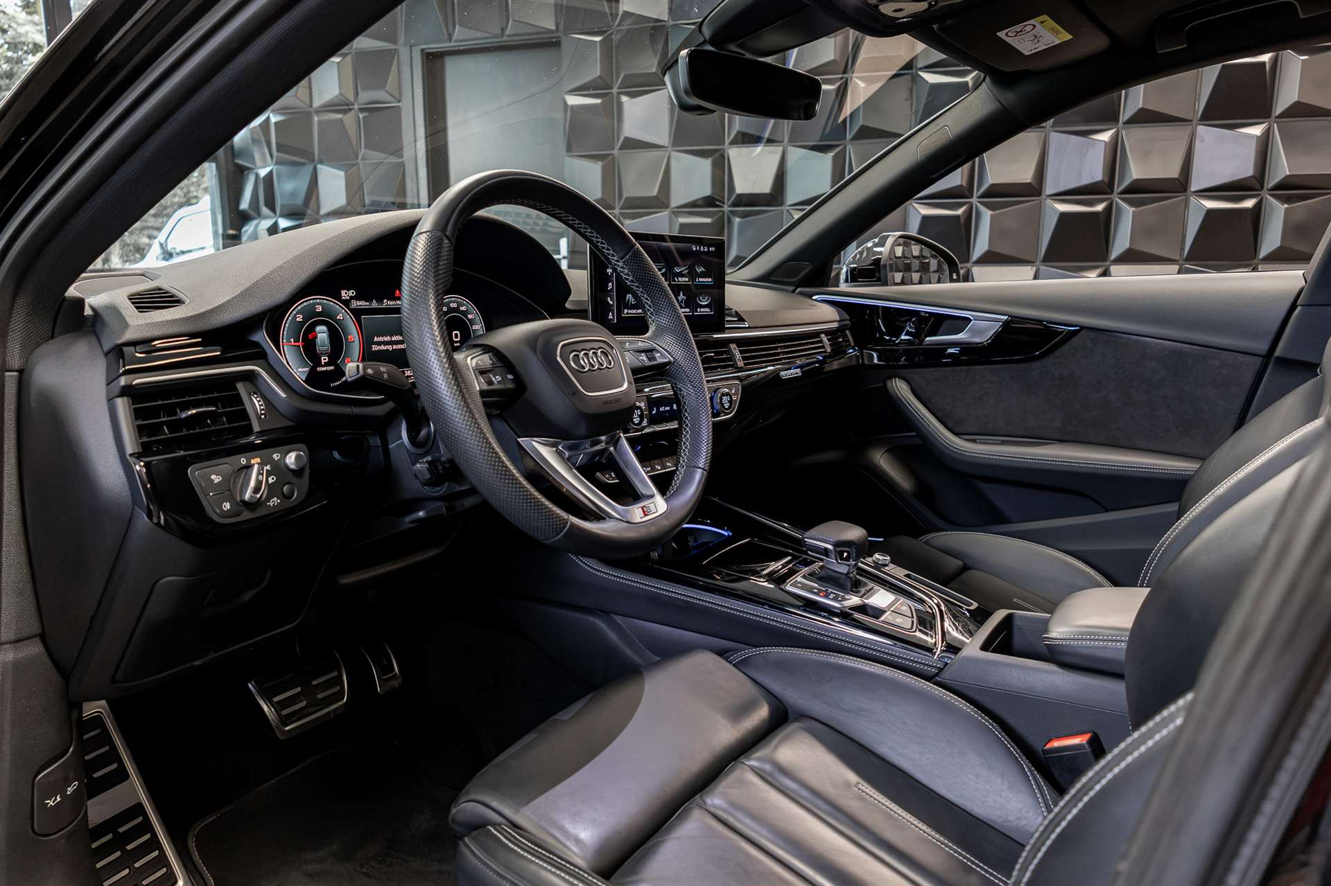 AUDI A4 Avant 50 TDI S line quattro tiptronic-image-13